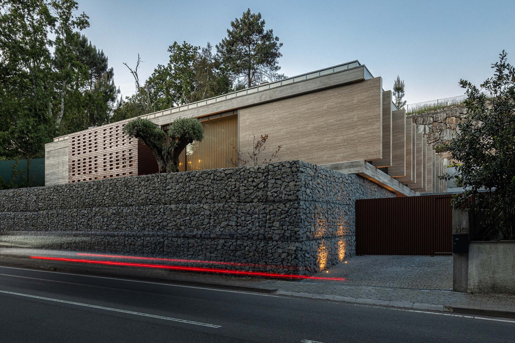 Habitação CL por Artequitectos. Fotografía por Ivo Tavares Studio.