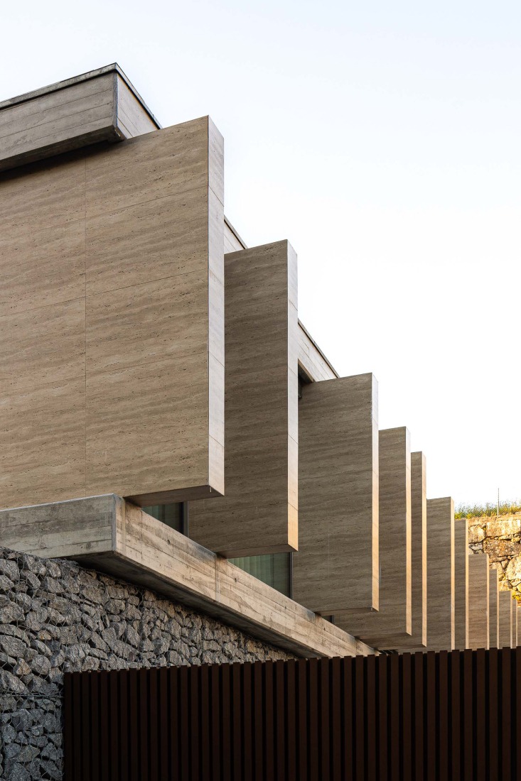 Habitação CL por Artequitectos. Fotografía por Ivo Tavares Studio.