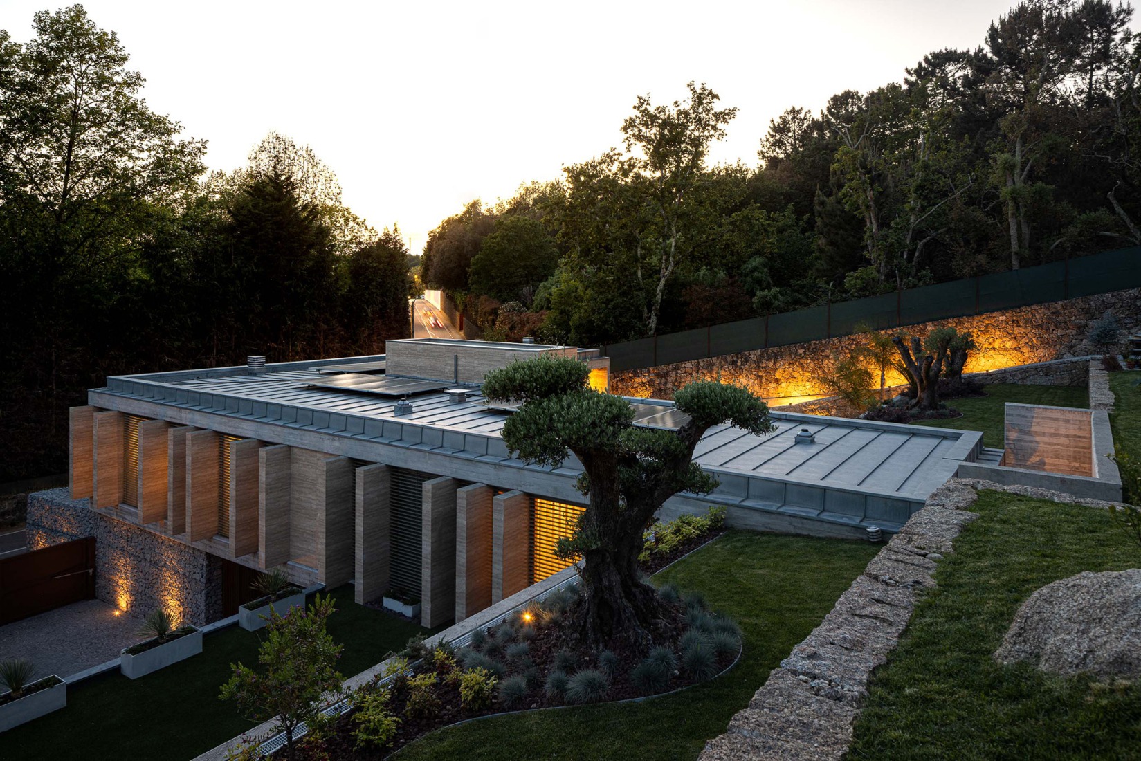 Habitação CL por Artequitectos. Fotografía por Ivo Tavares Studio.