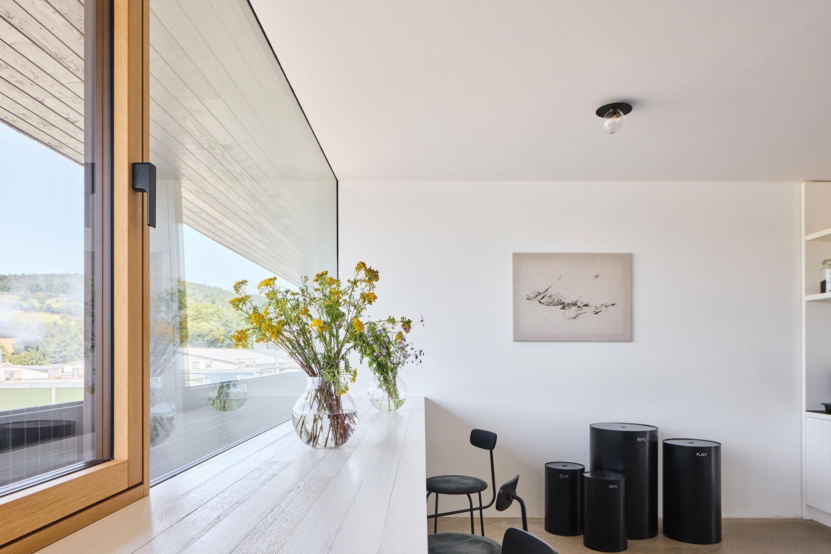 Sede central y sala de exposición de Janošík por Jakub Janošík. Fotografía por Filip Beránek.