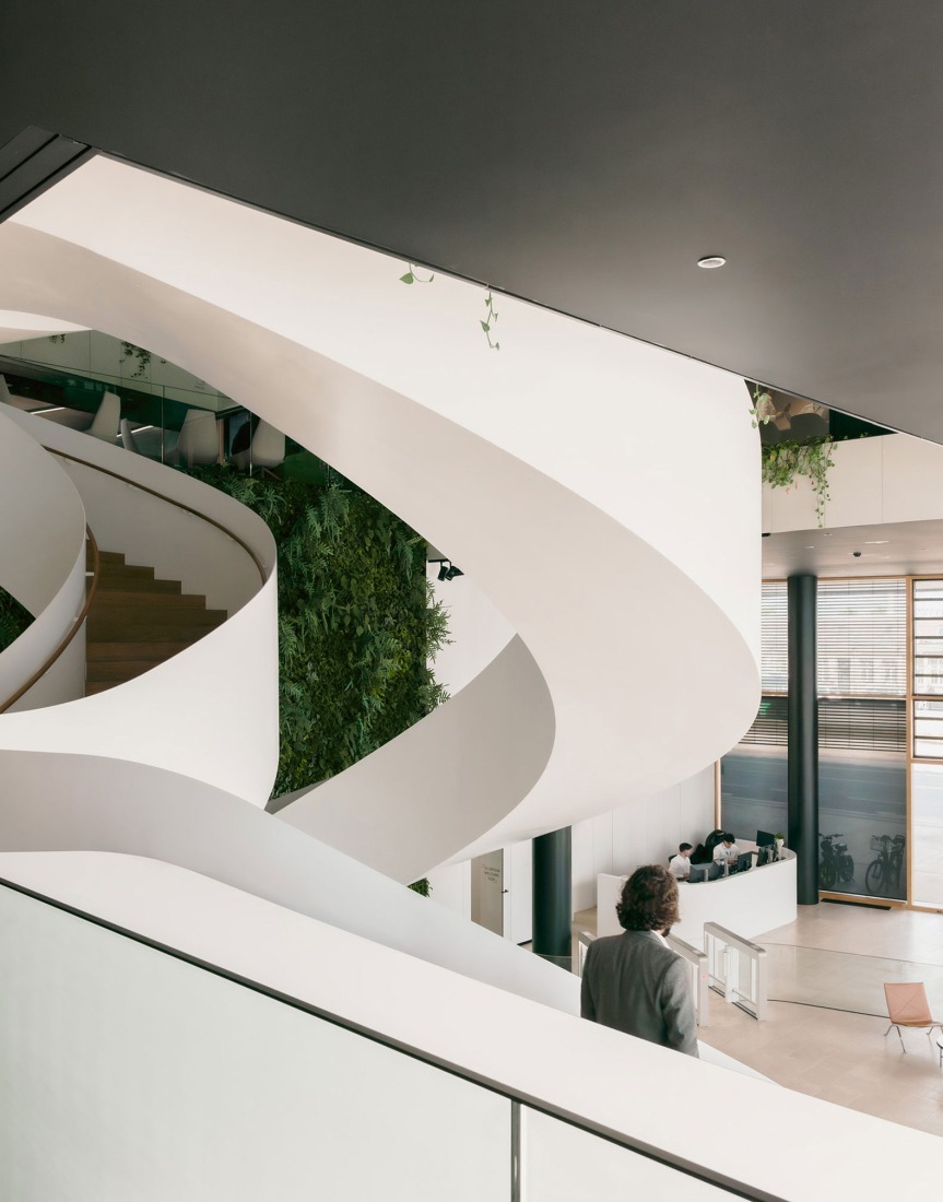 «Post Headquarters - Helix» por Metaform. Fotografía por Simon Menges y Nino Tugushi.