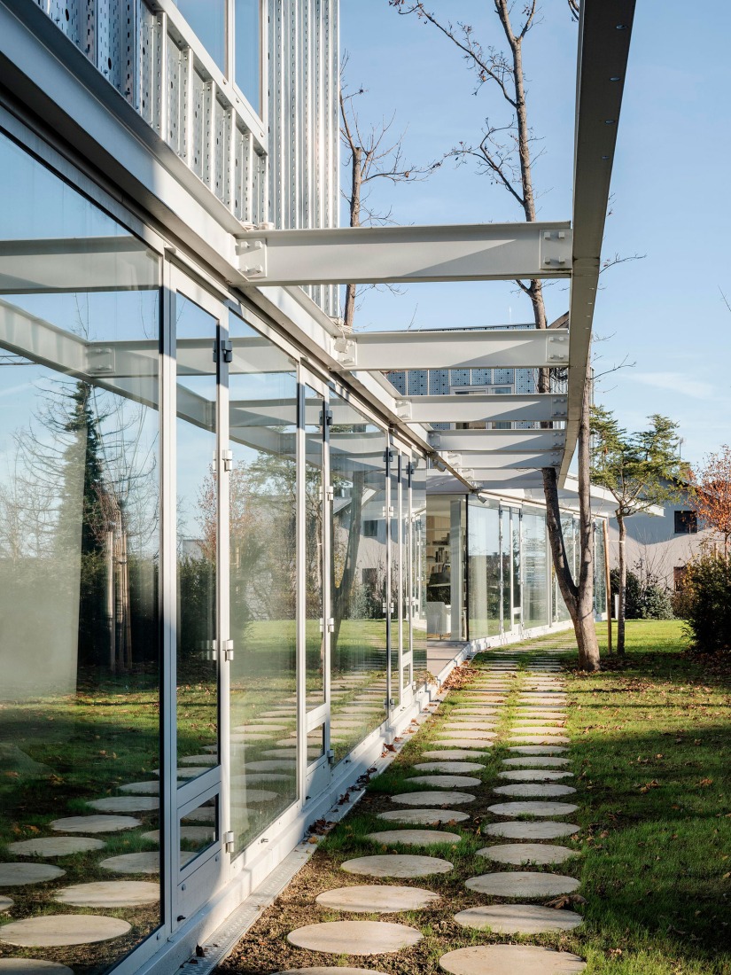 Double Villa Bukovac by njiric+ arhitekti. Photograph by Bosnic+Dorotic.