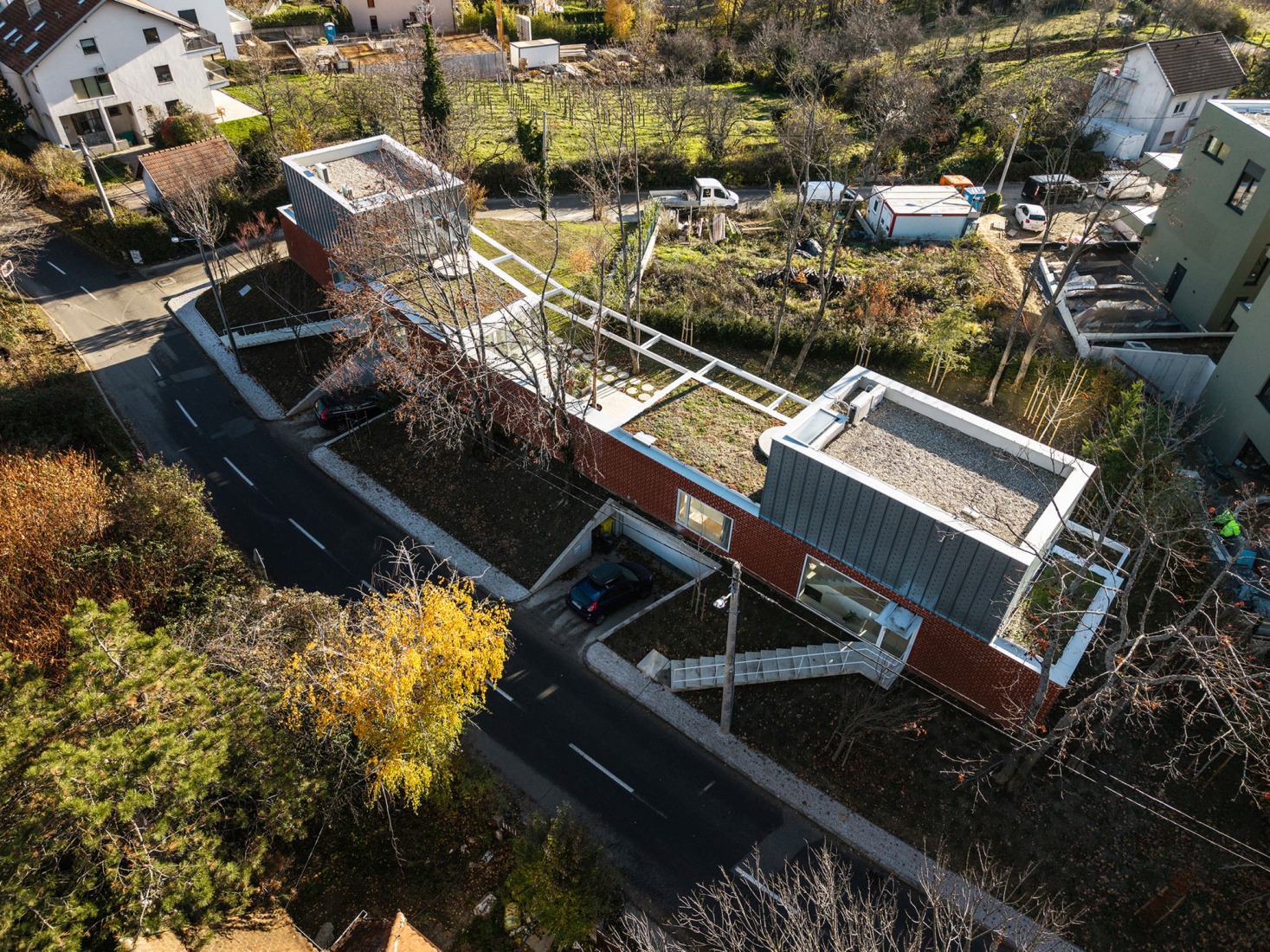 Double Villa Bukovac by njiric+ arhitekti. Photograph by Danijel Krznaric.