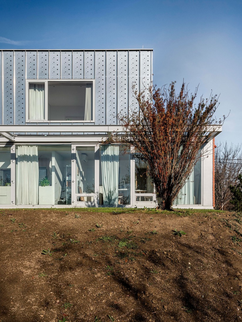 Double Villa Bukovac by njiric+ arhitekti. Photograph by Bosnic+Dorotic.