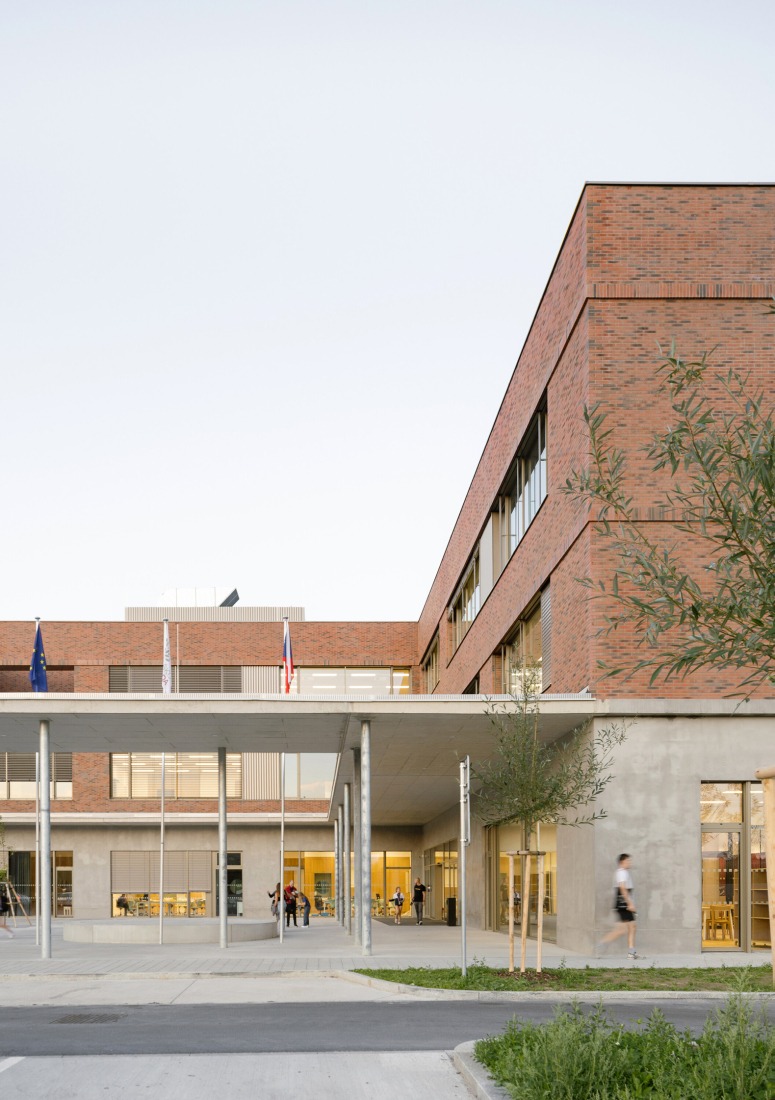 VIDA Elementary School by OVA. Photograph by Alex Shoots Buildings.