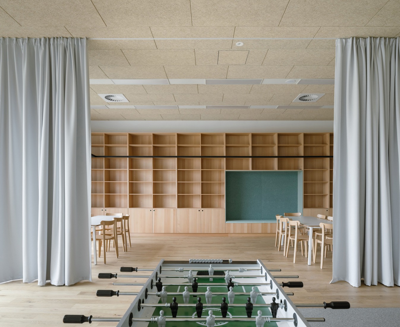 VIDA Elementary School by OVA. Photograph by Alex Shoots Buildings.