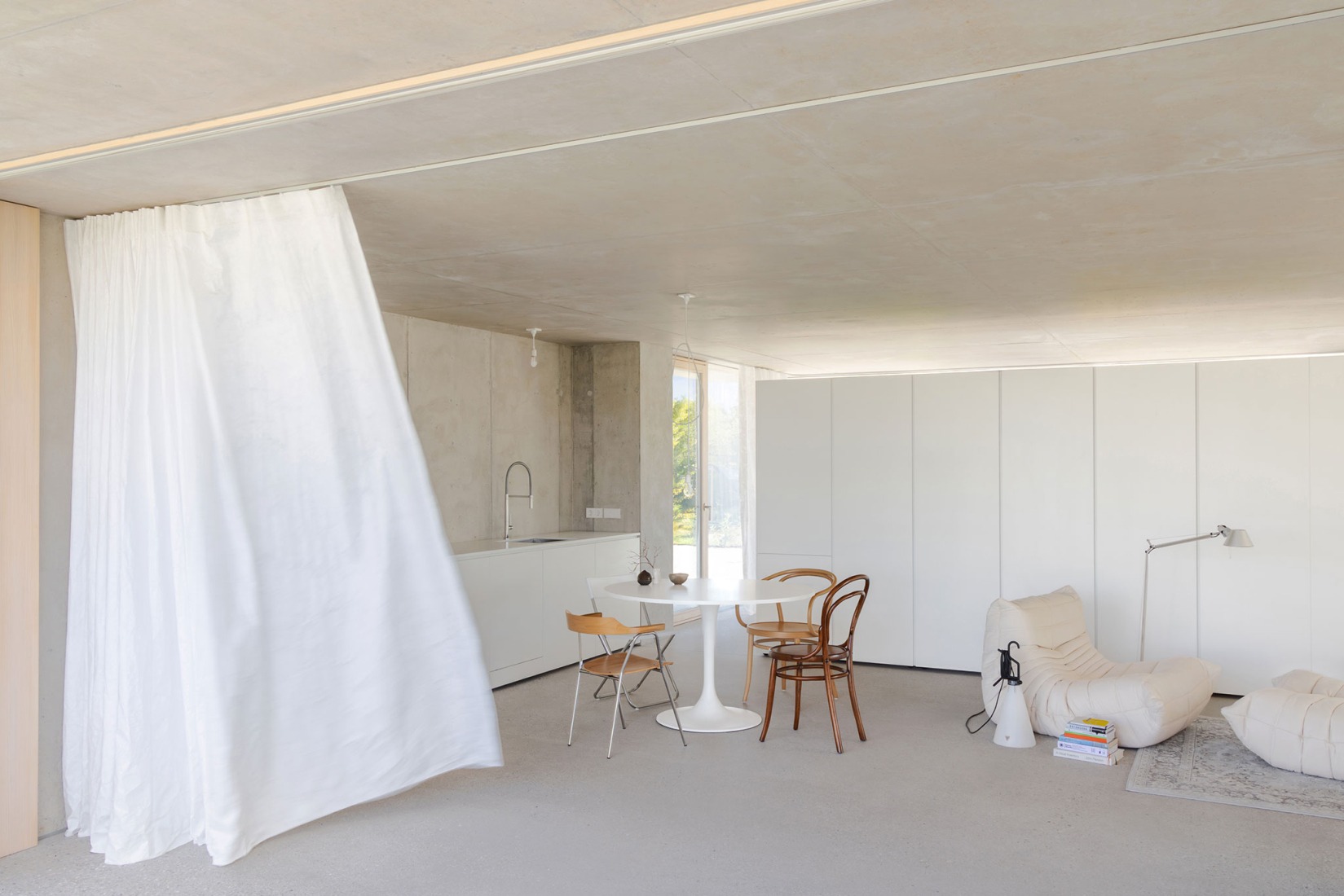 House on the Edge of the Plain by Skupaj arhitekti. Photograph by Ana Skobe