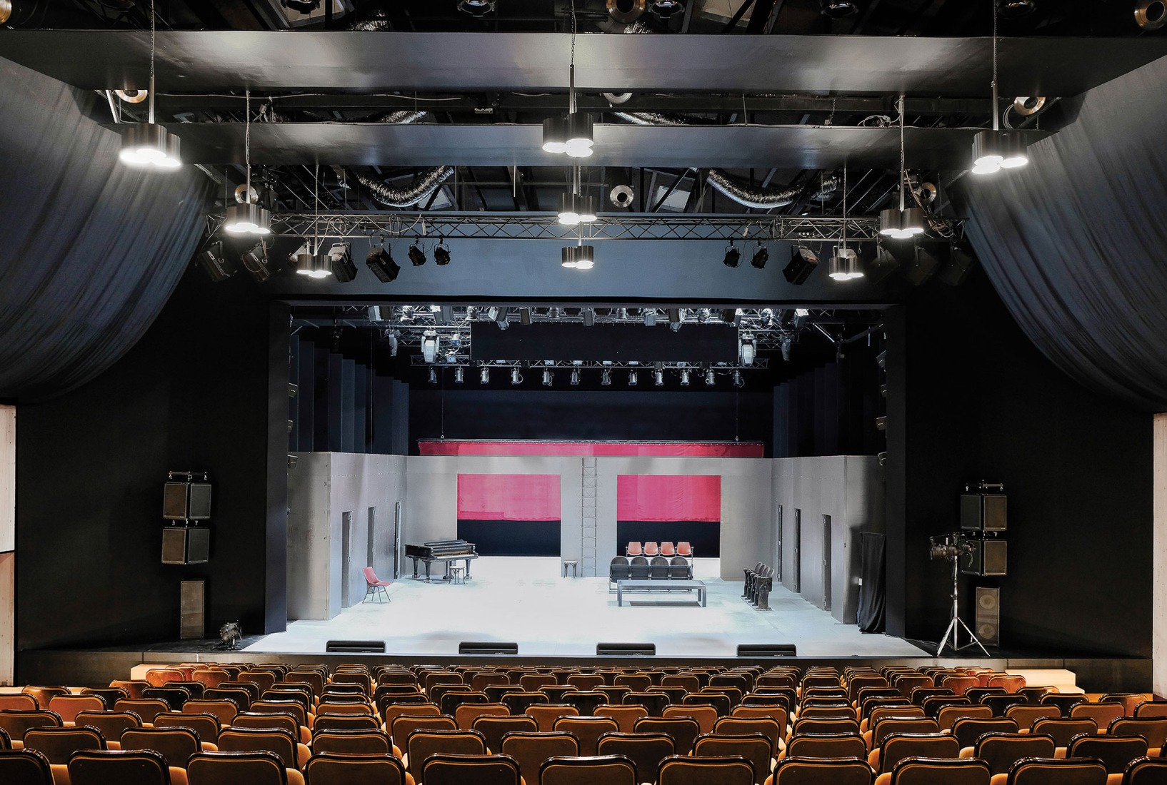 Temporary Spaces for Slovenian National Theatre Drama by Vidic Grohar Arhitekti. Photograph by Anja Vidic.