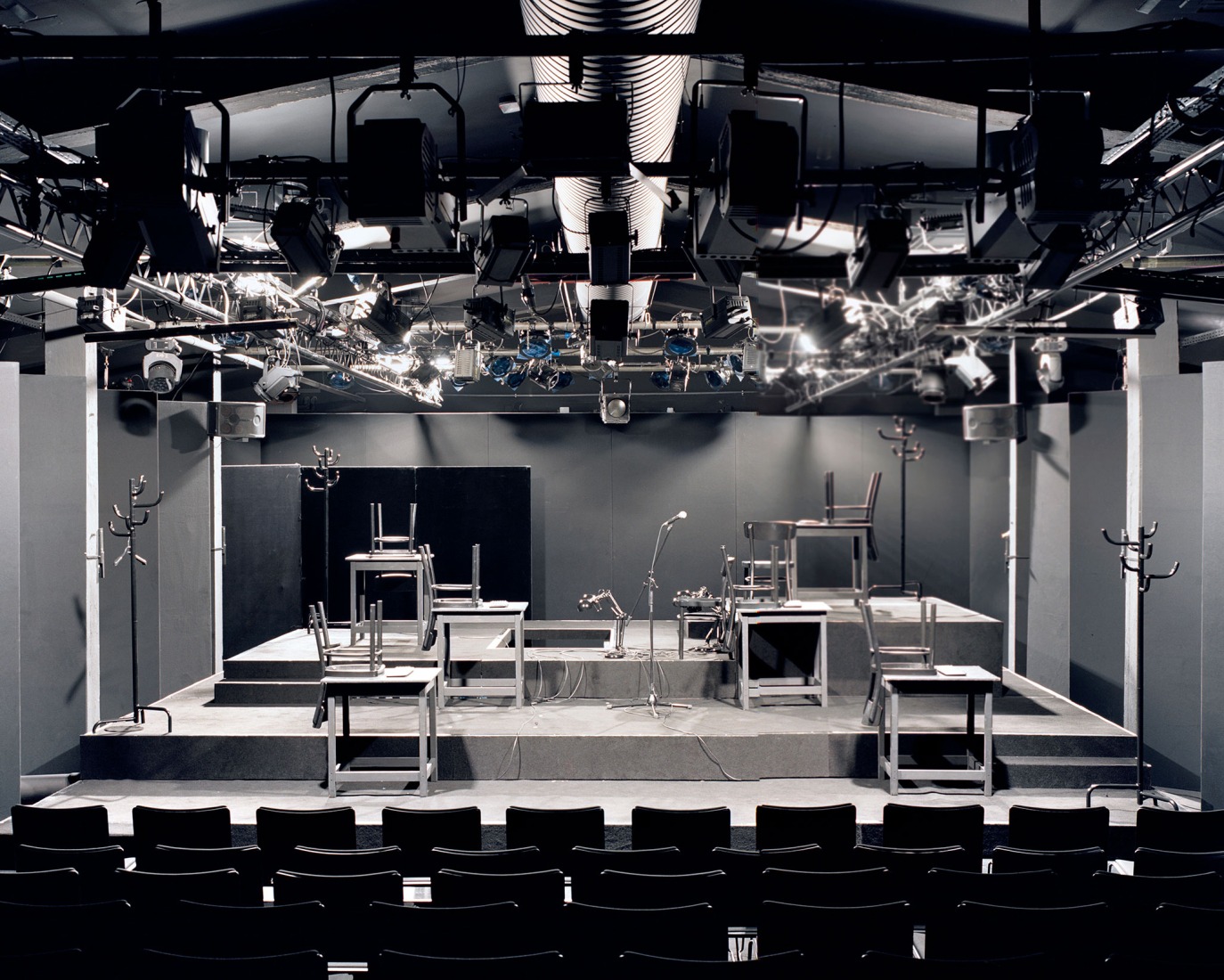 Temporary Spaces for Slovenian National Theatre Drama by Vidic Grohar Arhitekti. Photograph by Maxime Delvaux.