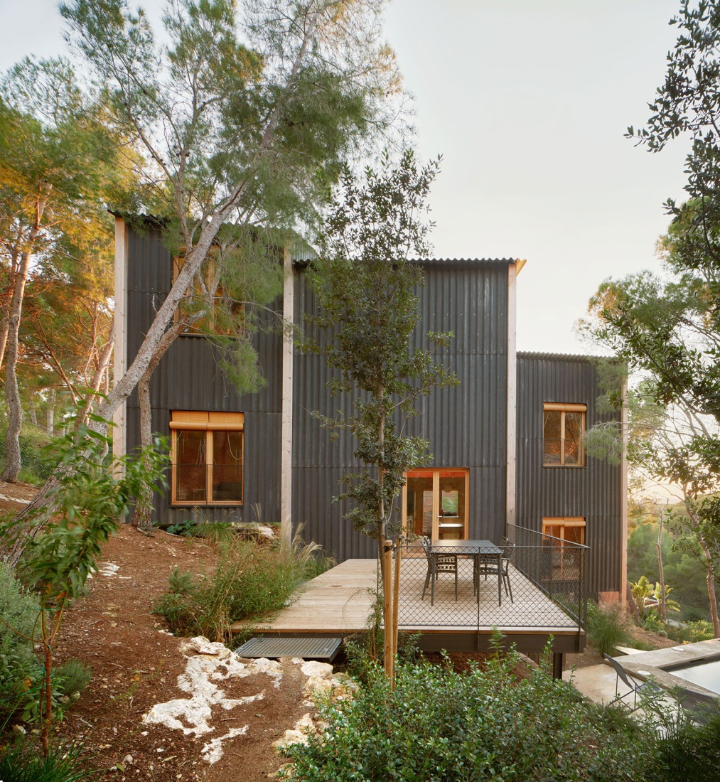 "Casa CLO" by Alventosa Morell Arquitectes. Photograph by José Hevia.