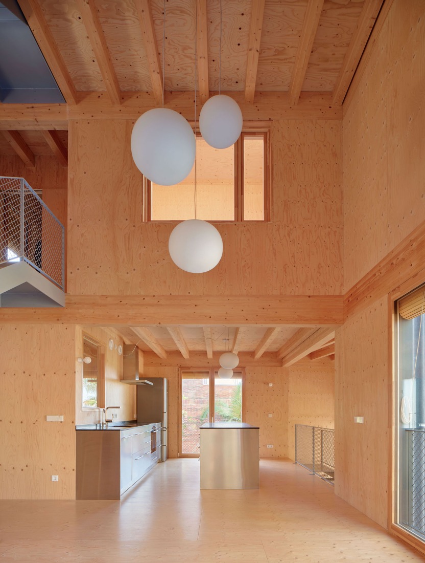 "Casa CLO" by Alventosa Morell Arquitectes. Photograph by José Hevia.