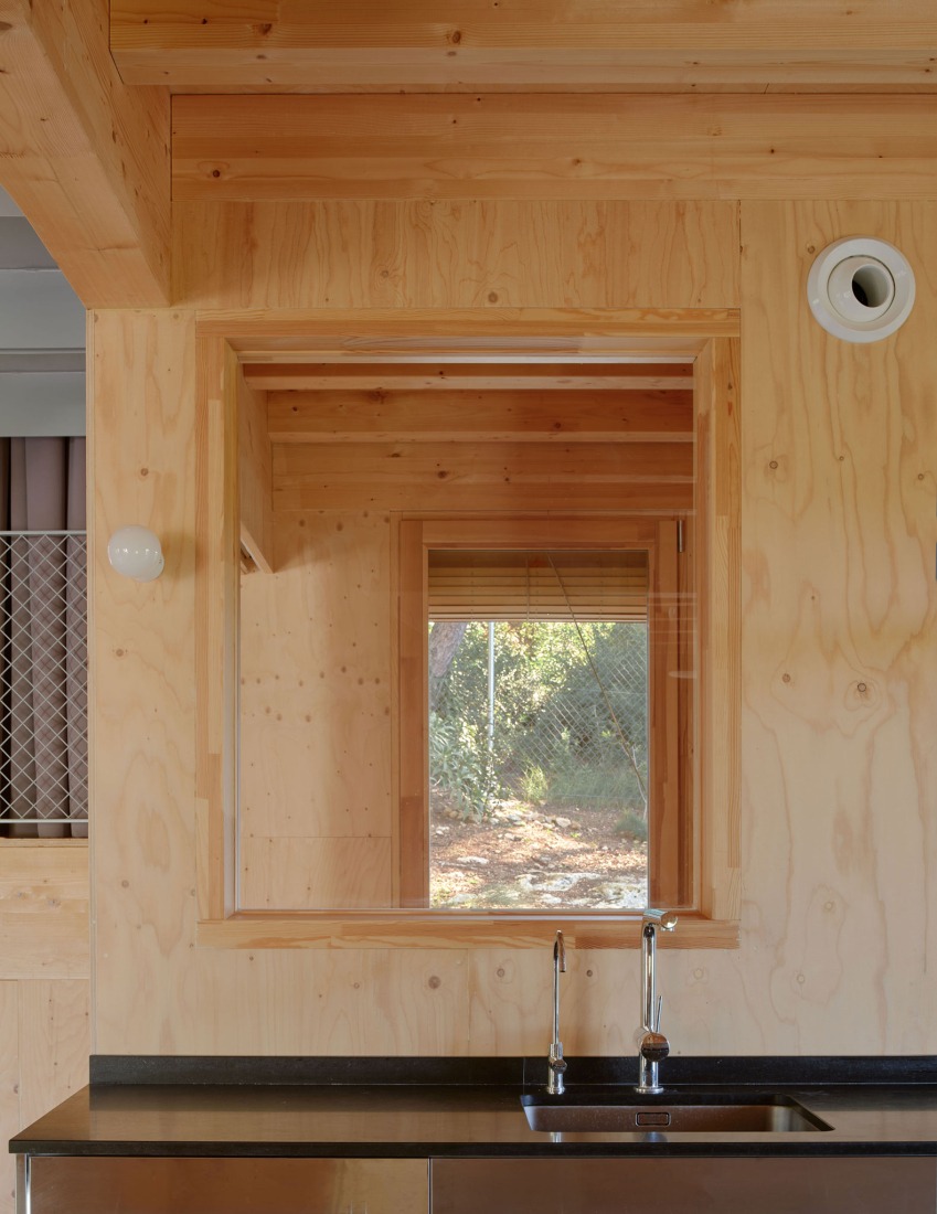 "Casa CLO" by Alventosa Morell Arquitectes. Photograph by José Hevia.