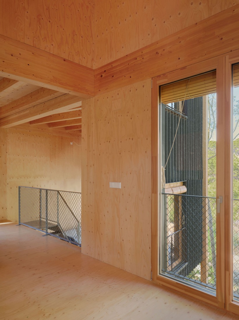 "Casa CLO" by Alventosa Morell Arquitectes. Photograph by José Hevia.