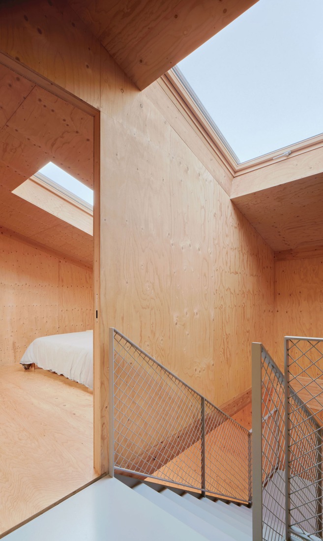 "Casa CLO" by Alventosa Morell Arquitectes. Photograph by José Hevia.