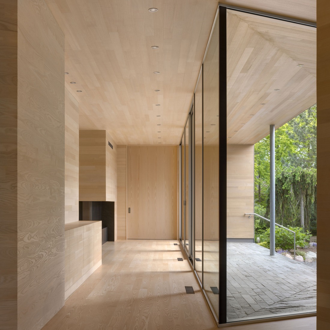 Lakeside by Disbrow Iannuzzi. Photograph by Rafael Gamo.