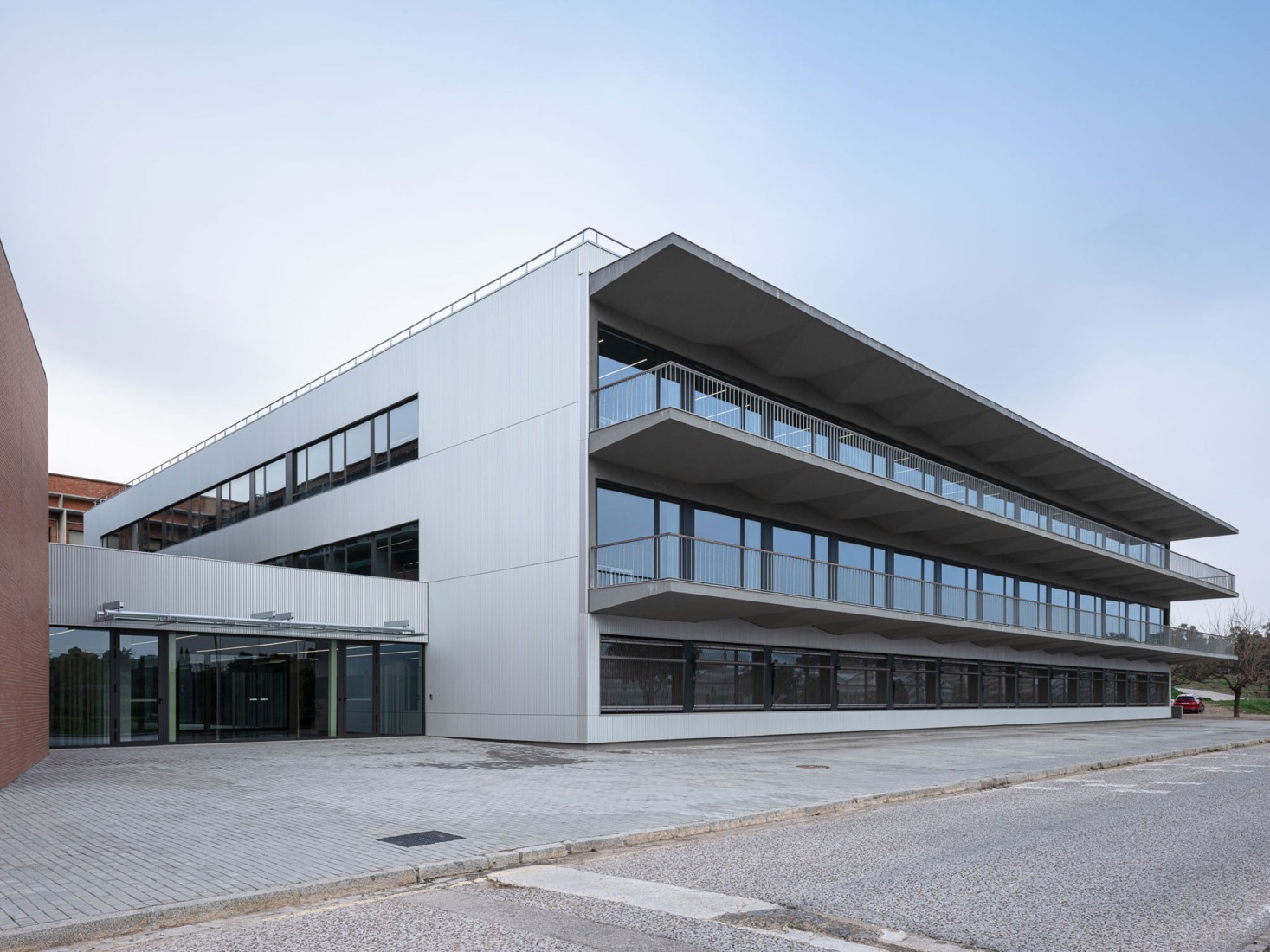 Expansion and renovation of the ETSIA of the Universidad de Sevilla by Estudio Carbajal. Photograph by Fernando Alda.
