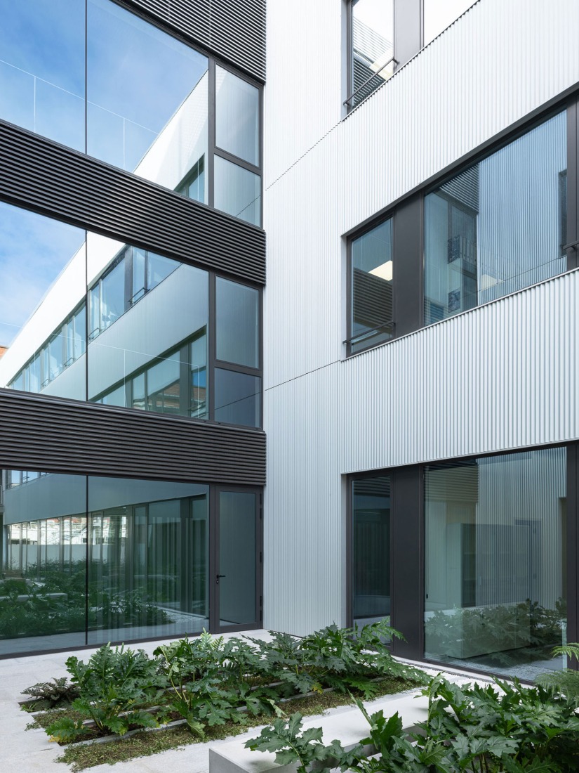 Expansion and renovation of the ETSIA of the Universidad de Sevilla by Estudio Carbajal. Photograph by Fernando Alda.