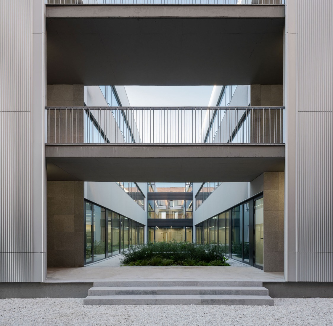 Expansion and renovation of the ETSIA of the Universidad de Sevilla by Estudio Carbajal. Photograph by Fernando Alda.