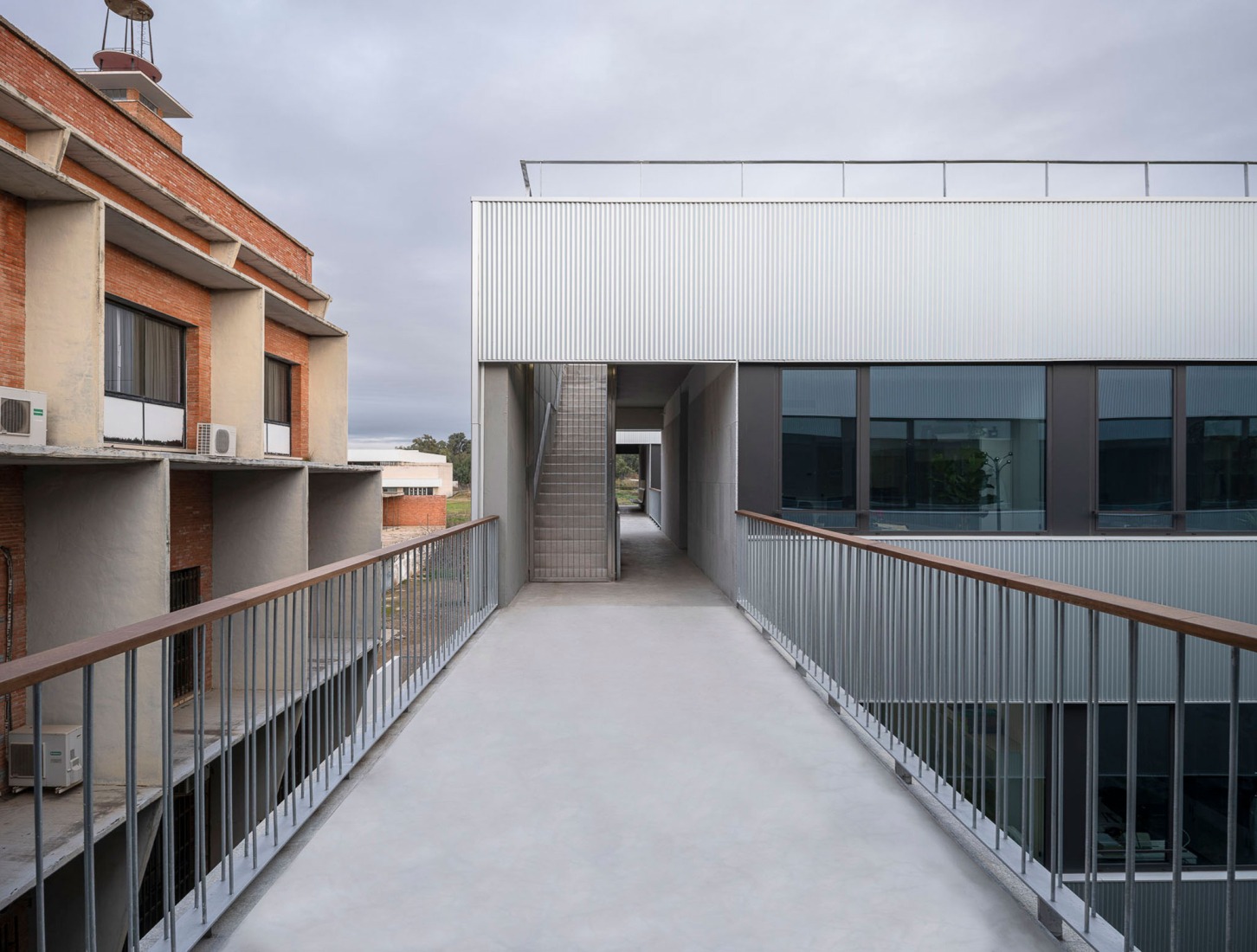 Expansion and renovation of the ETSIA of the Universidad de Sevilla by Estudio Carbajal. Photograph by Fernando Alda.