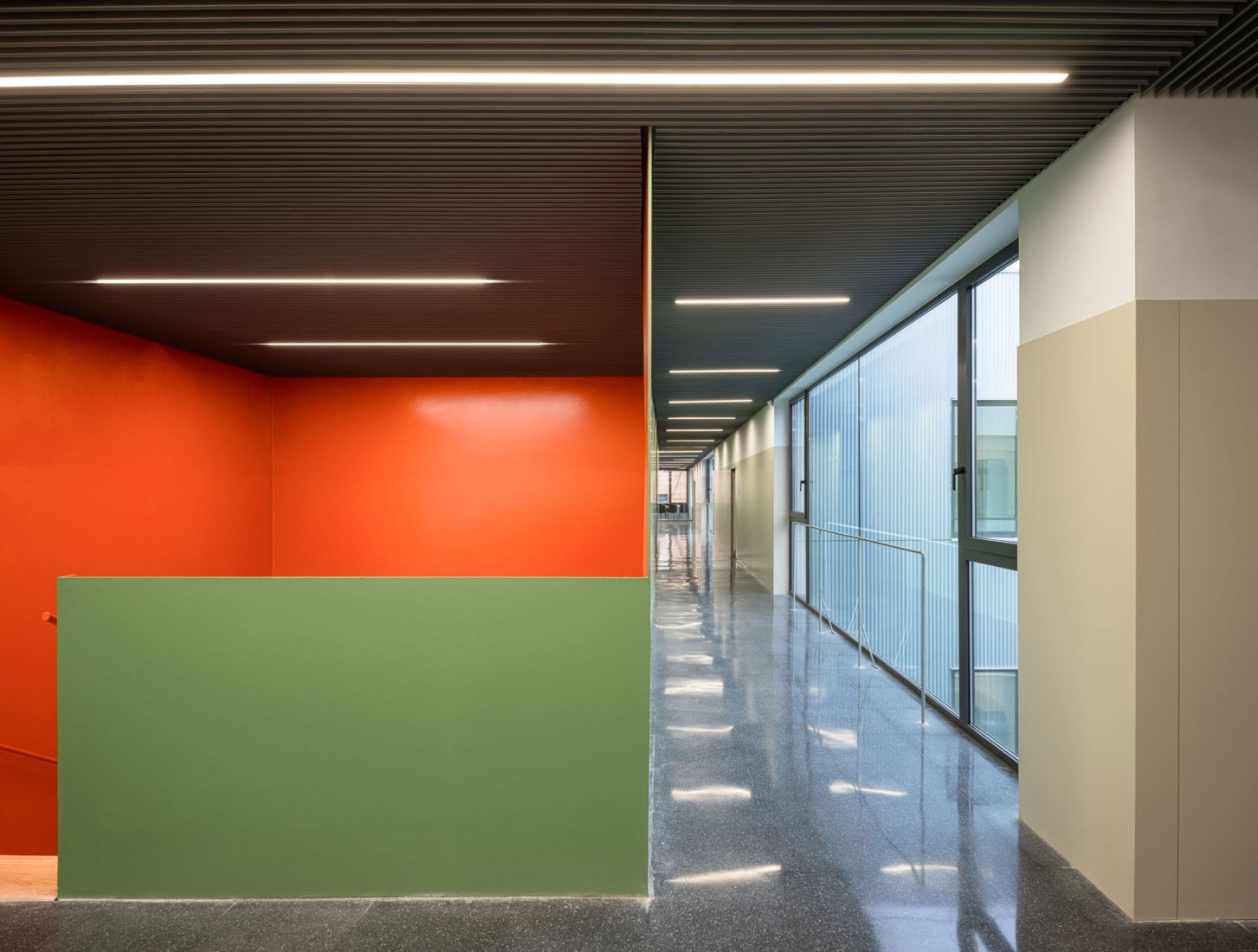 Expansion and renovation of the ETSIA of the Universidad de Sevilla by Estudio Carbajal. Photograph by Fernando Alda.