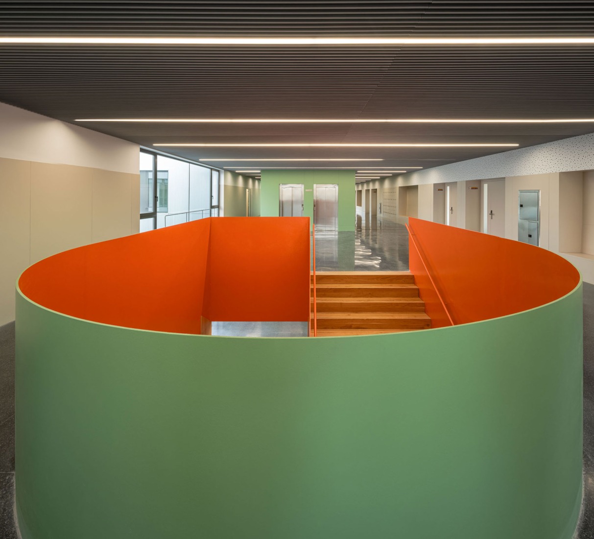 Expansion and renovation of the ETSIA of the Universidad de Sevilla by Estudio Carbajal. Photograph by Fernando Alda.