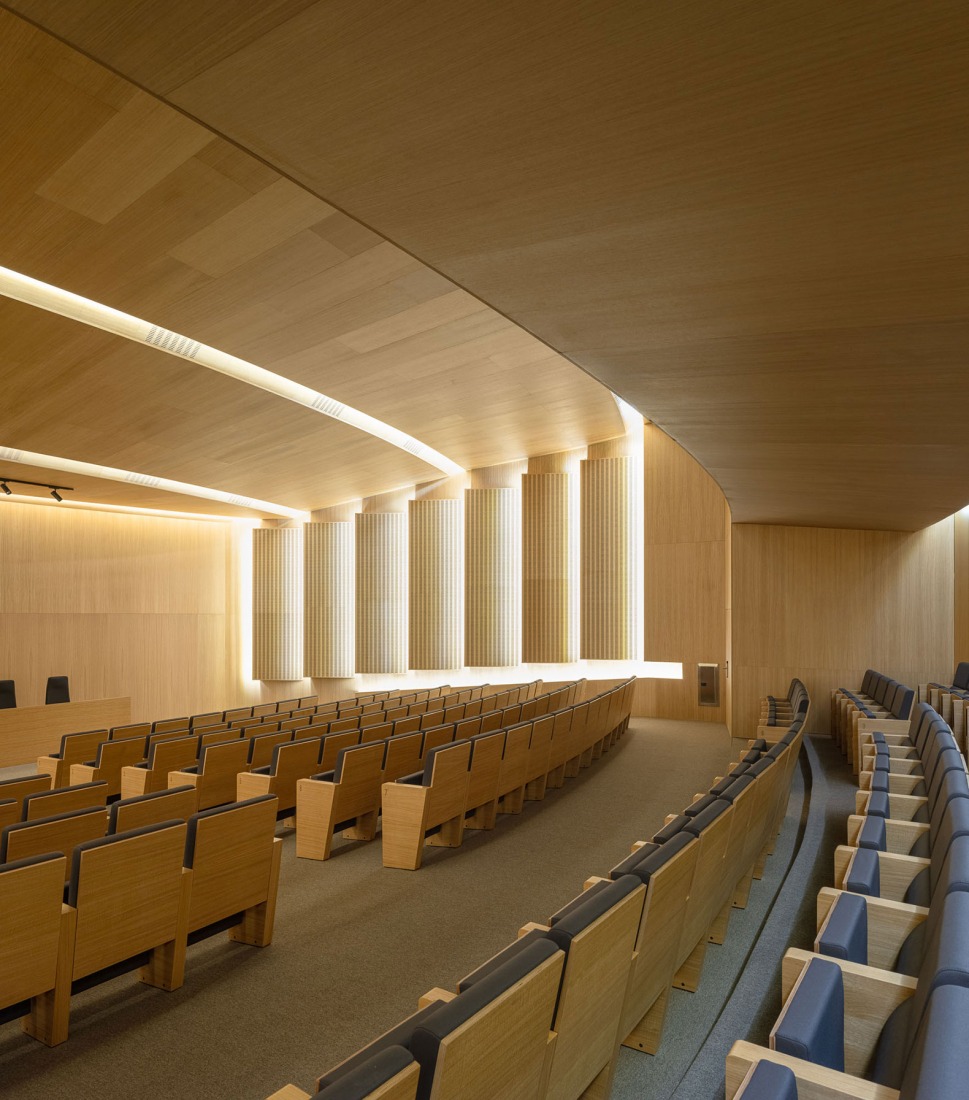 Expansion and renovation of the ETSIA of the Universidad de Sevilla by Estudio Carbajal. Photograph by Fernando Alda.