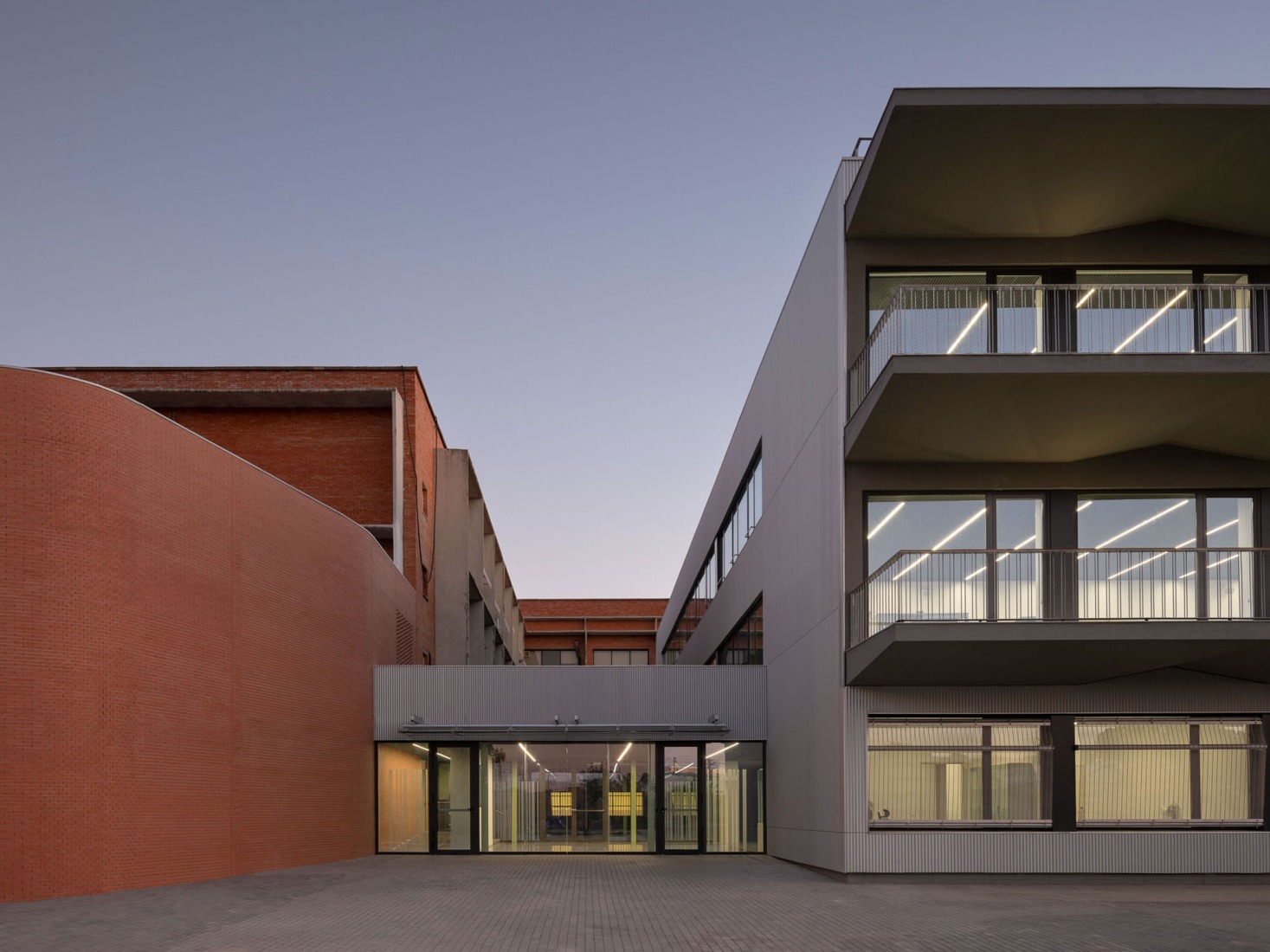 Expansion and renovation of the ETSIA of the Universidad de Sevilla by Estudio Carbajal. Photograph by Fernando Alda.