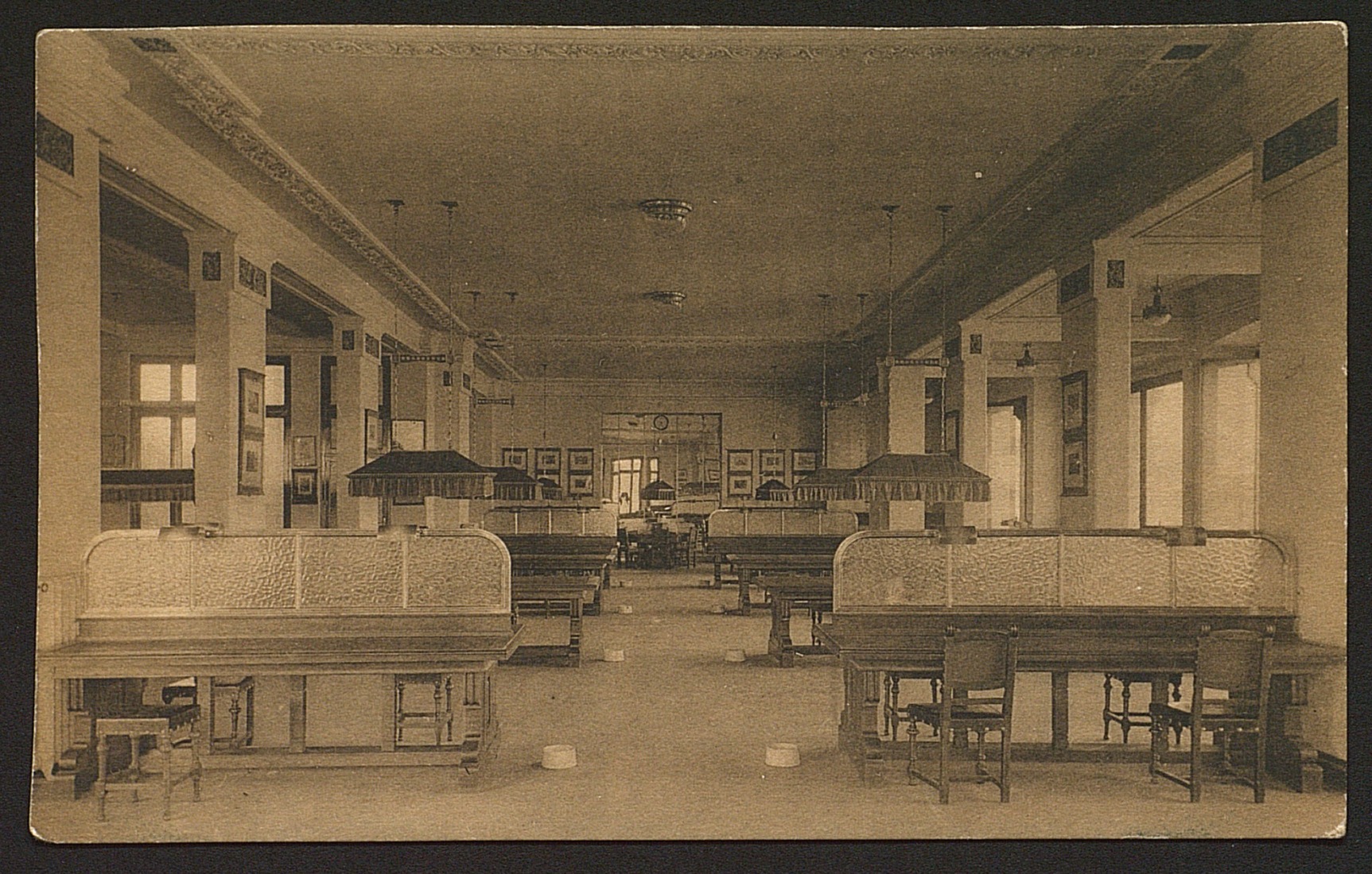 Imágenes postales del Círculo de Bellas Artes. Fototipia Hauser y Menet. Colección de tarjetas postales originales de época c.1927. Archivo del Círculo de Bellas Artes. 