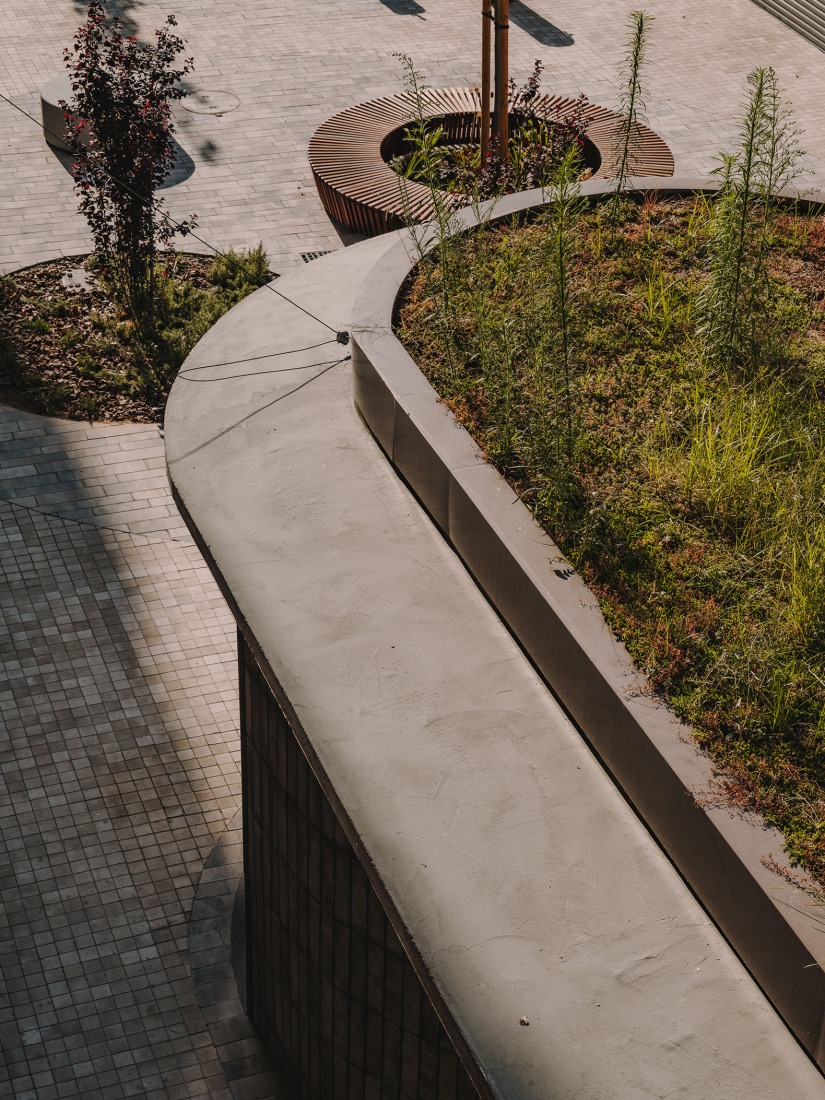 Dr. Caro urban bus interchange in Elche by ARN / Architects. Photograph by Oleh Kardash Horlay.