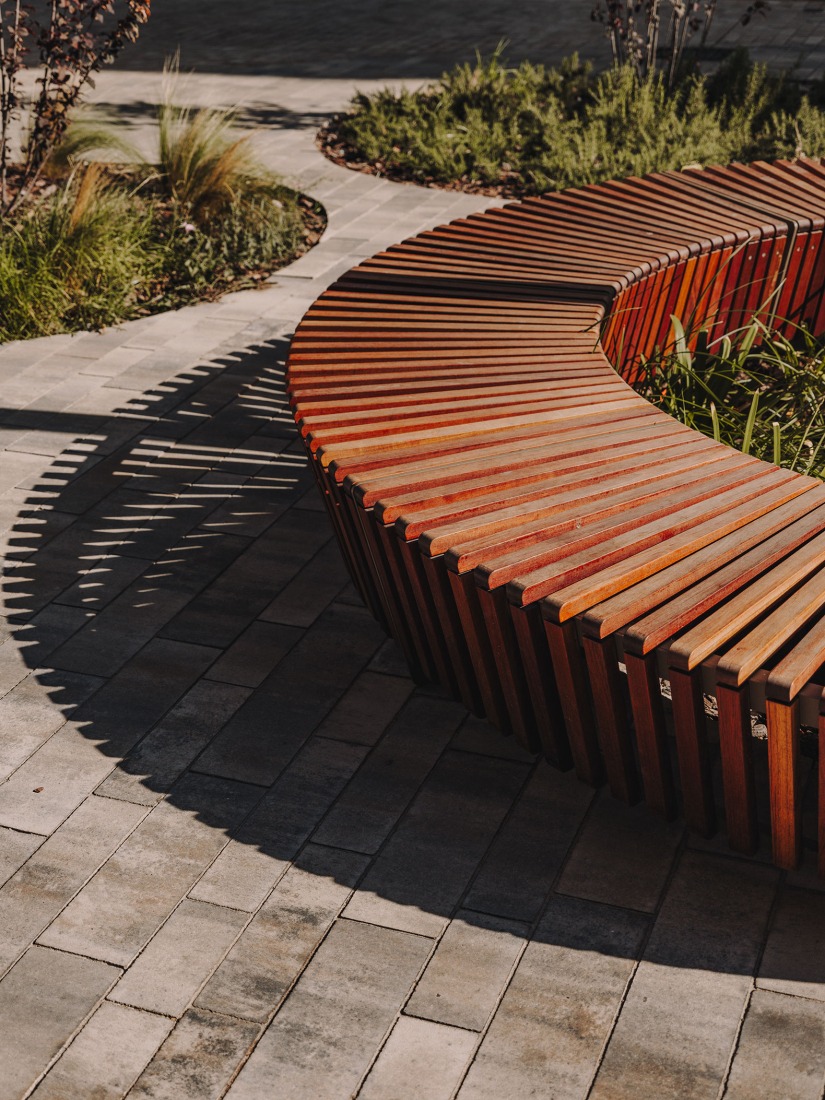 Dr. Caro urban bus interchange in Elche by ARN / Architects. Photograph by Oleh Kardash Horlay.