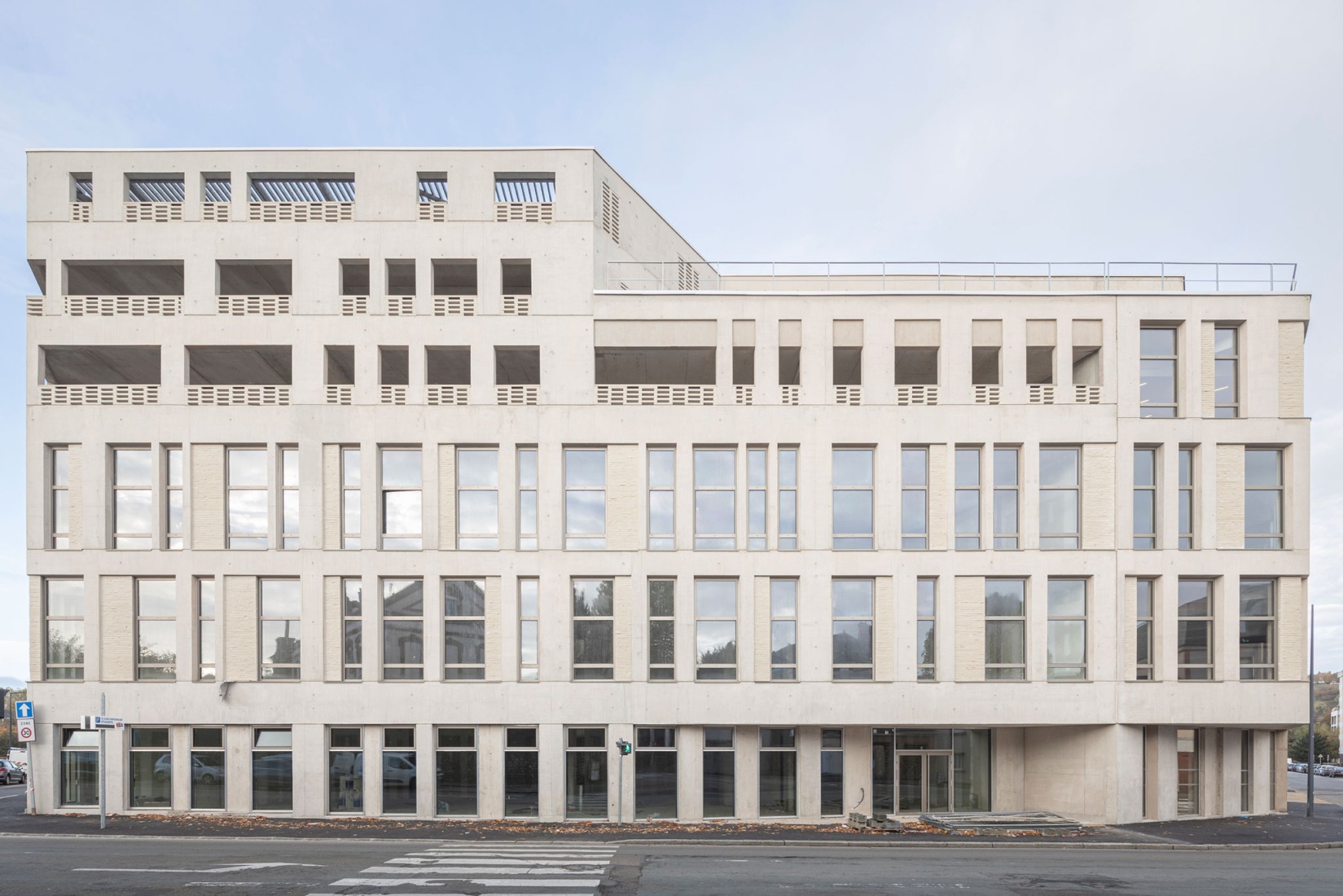 Eure Paramedical Training Institute (IFPE) by VIB architecture. Photograph by Cyrille Lallement.