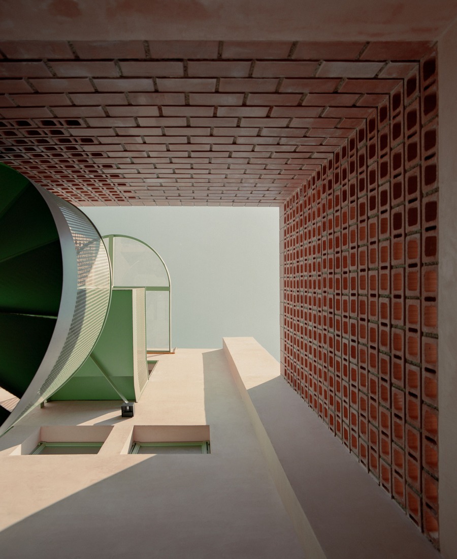 Xoltic House by AMASA Estudio. Photograph by Zaickz Moz.