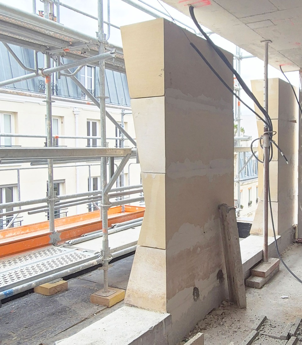 Construction process. "La Pension de famille des Apennins" by CQFD Architecture.