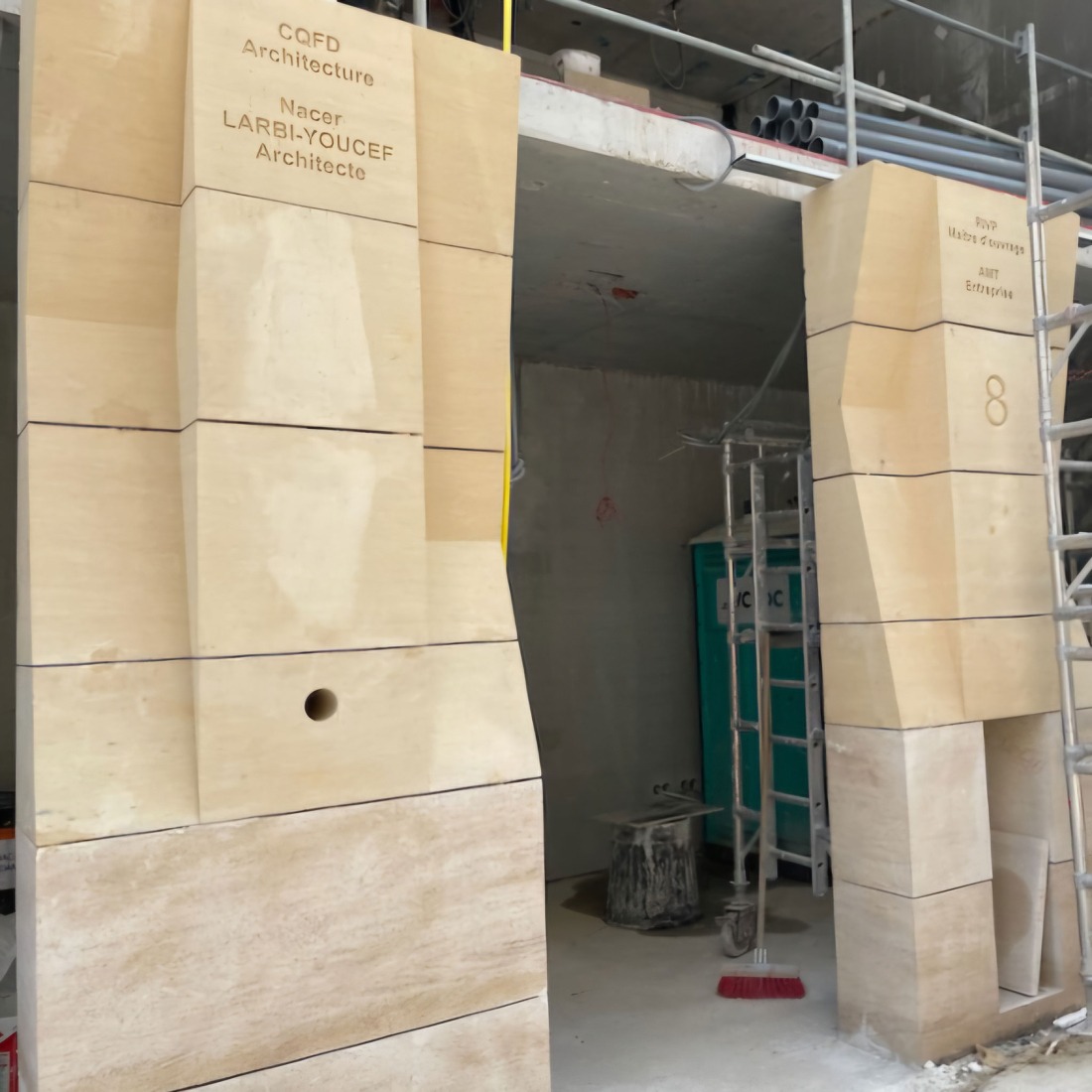 Construction process. "La Pension de famille des Apennins" by CQFD Architecture.