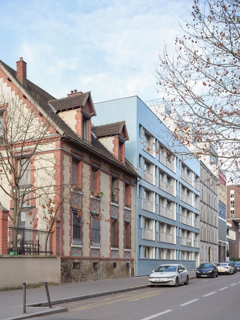 Thermal rehabilitation of a 49-unit apartment building by graal. Photograph by Giaime Meloni.