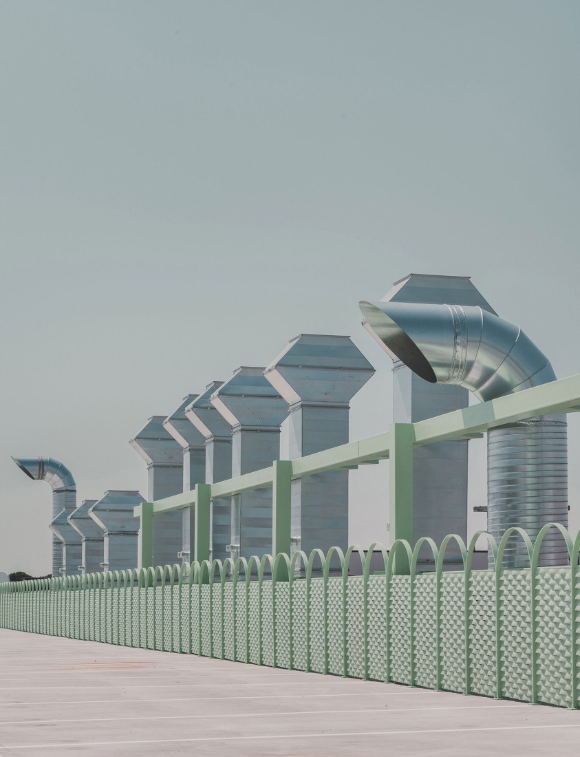 «Leganés Auto Center» por OOIIO Arquitectura. Fotografía por Javier de Paz.