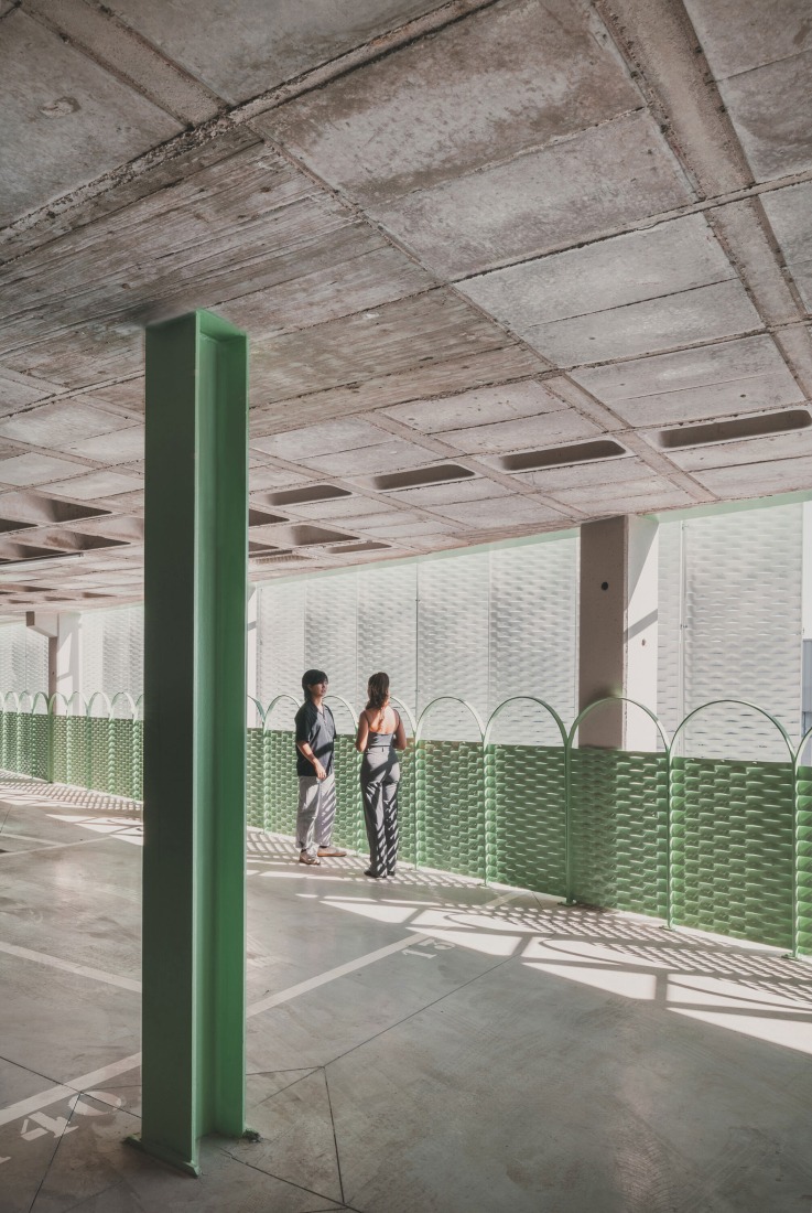 «Leganés Auto Center» por OOIIO Arquitectura. Fotografía por Javier de Paz.