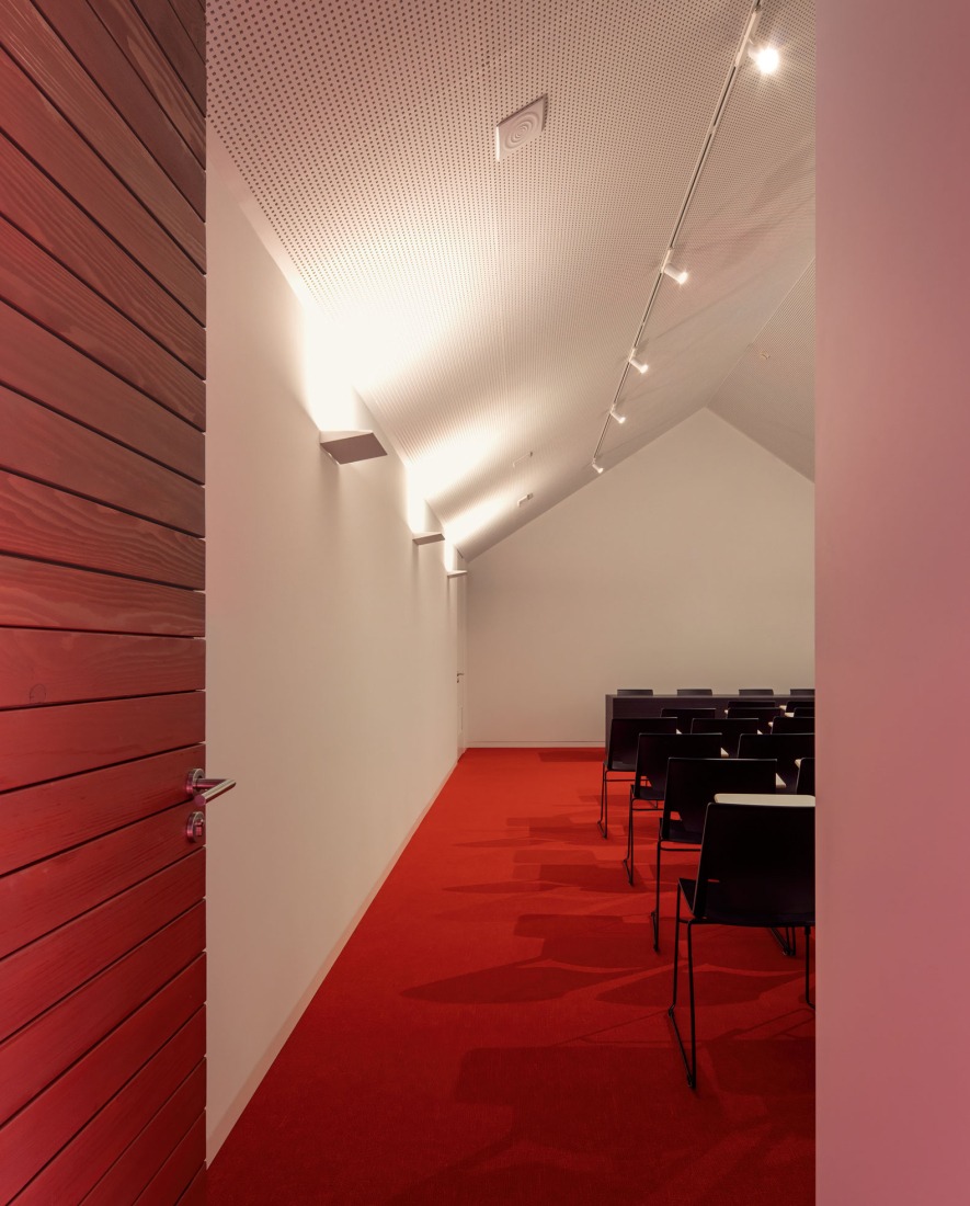 Vila do Bispo Museum by spaceworkers. Photograph by Fernando Guerra.