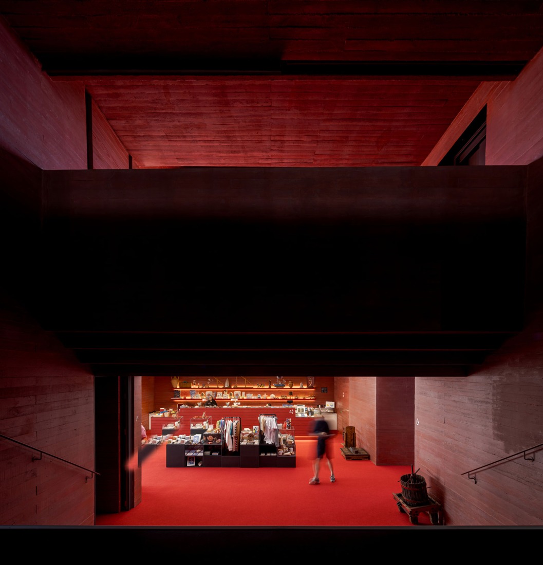 Vila do Bispo Museum by spaceworkers. Photograph by Fernando Guerra.