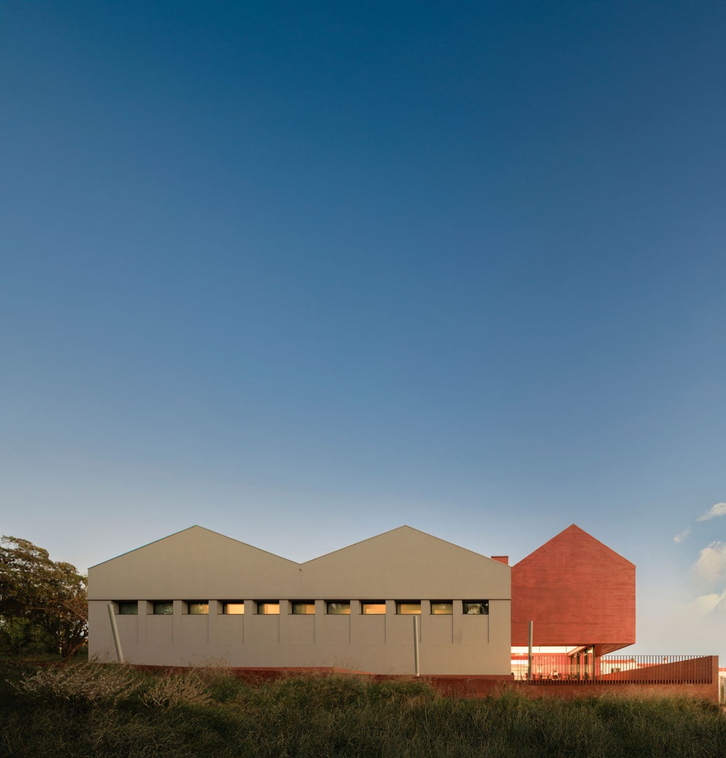 Vila do Bispo Museum by spaceworkers. Photograph by Fernando Guerra.