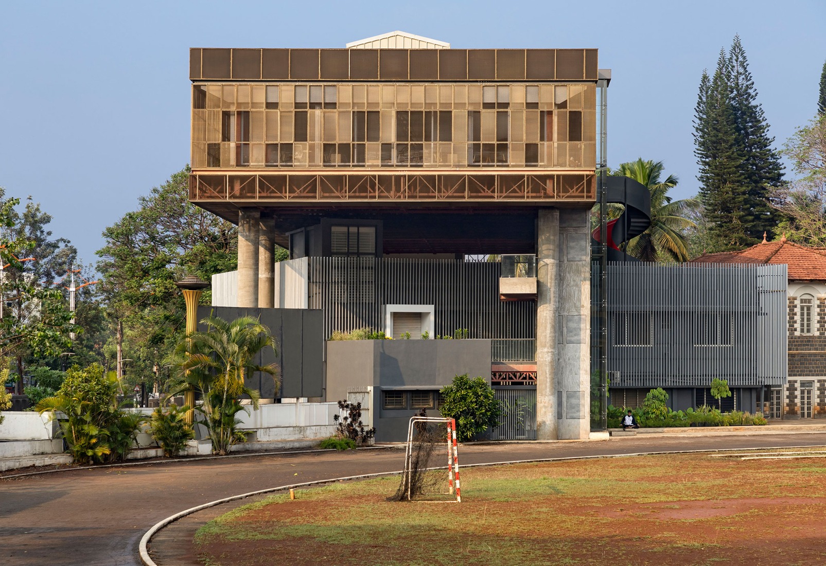 "Hoverspace" Extension to the KLE Society Head Office by Thirdspace. Photograph by Andre J Fanthome.