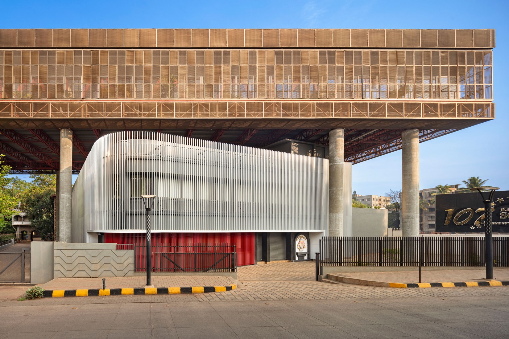 "Hoverspace" Extension to the KLE Society Head Office by Thirdspace. Photograph by Andre J Fanthome.