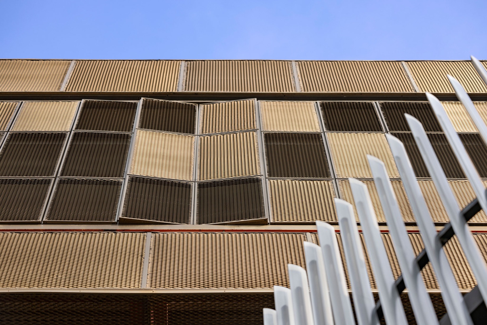 "Hoverspace" Extension to the KLE Society Head Office by Thirdspace. Photograph by Andre J Fanthome.