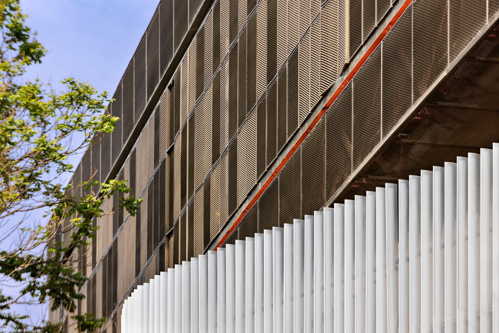 "Hoverspace" Extension to the KLE Society Head Office by Thirdspace. Photograph by Andre J Fanthome.