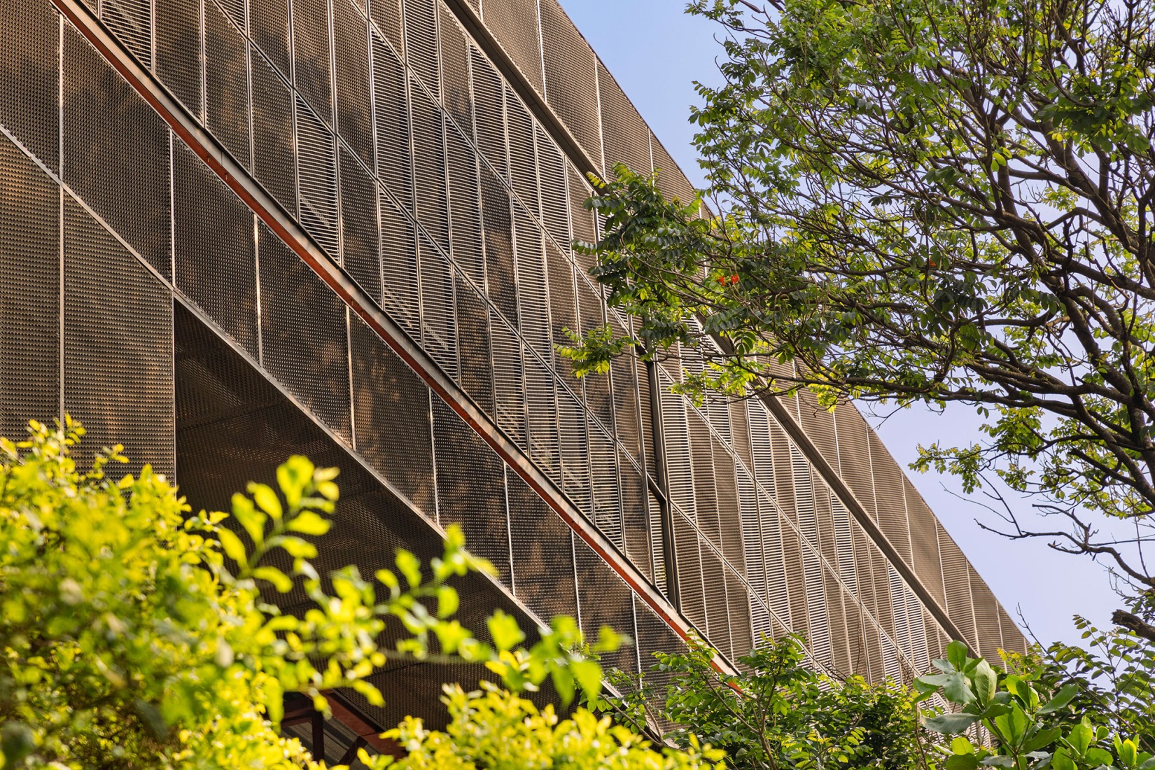 "Hoverspace" Extension to the KLE Society Head Office by Thirdspace. Photograph by Andre J Fanthome.