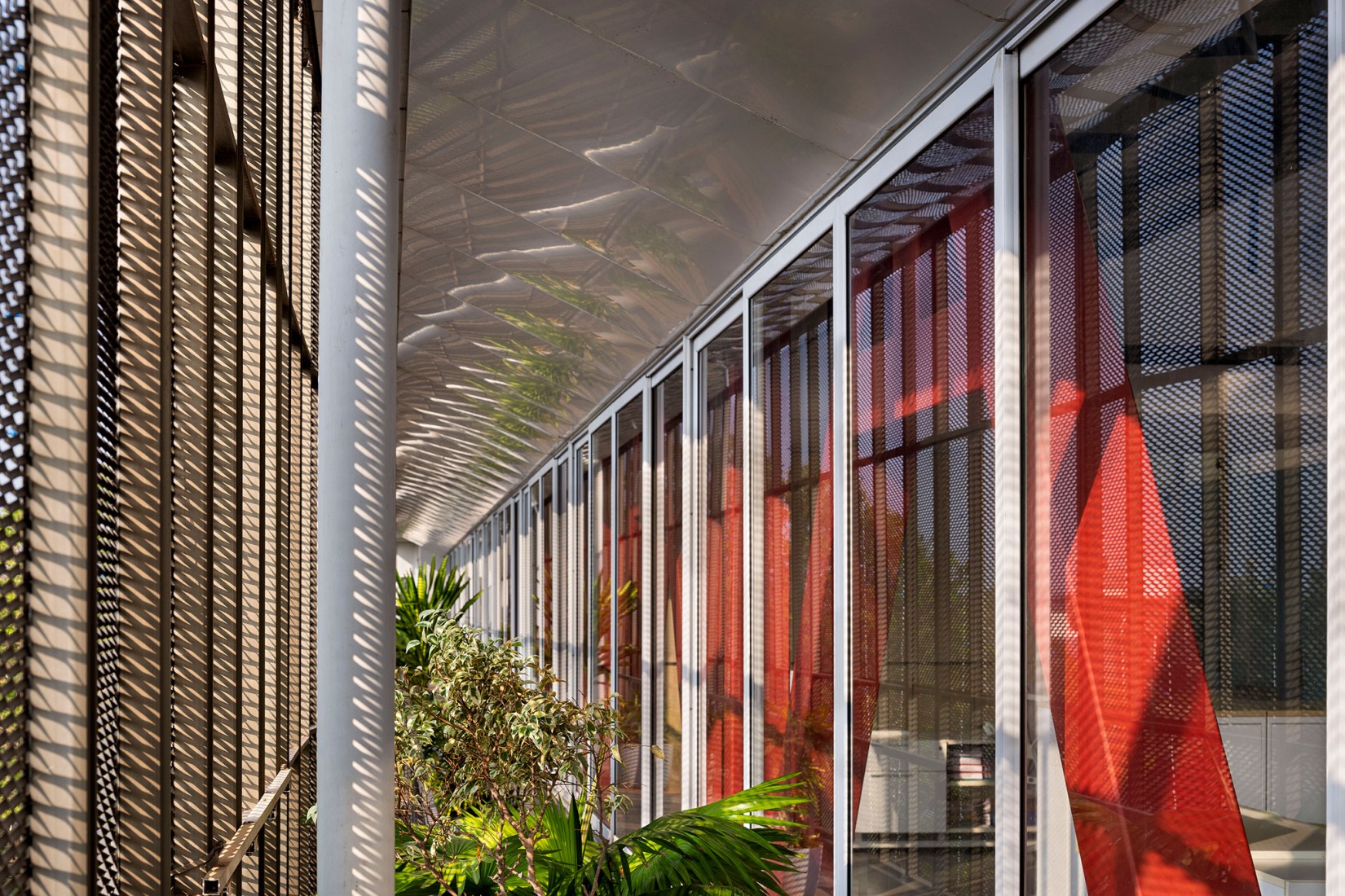 "Hoverspace" Extension to the KLE Society Head Office by Thirdspace. Photograph by Andre J Fanthome.