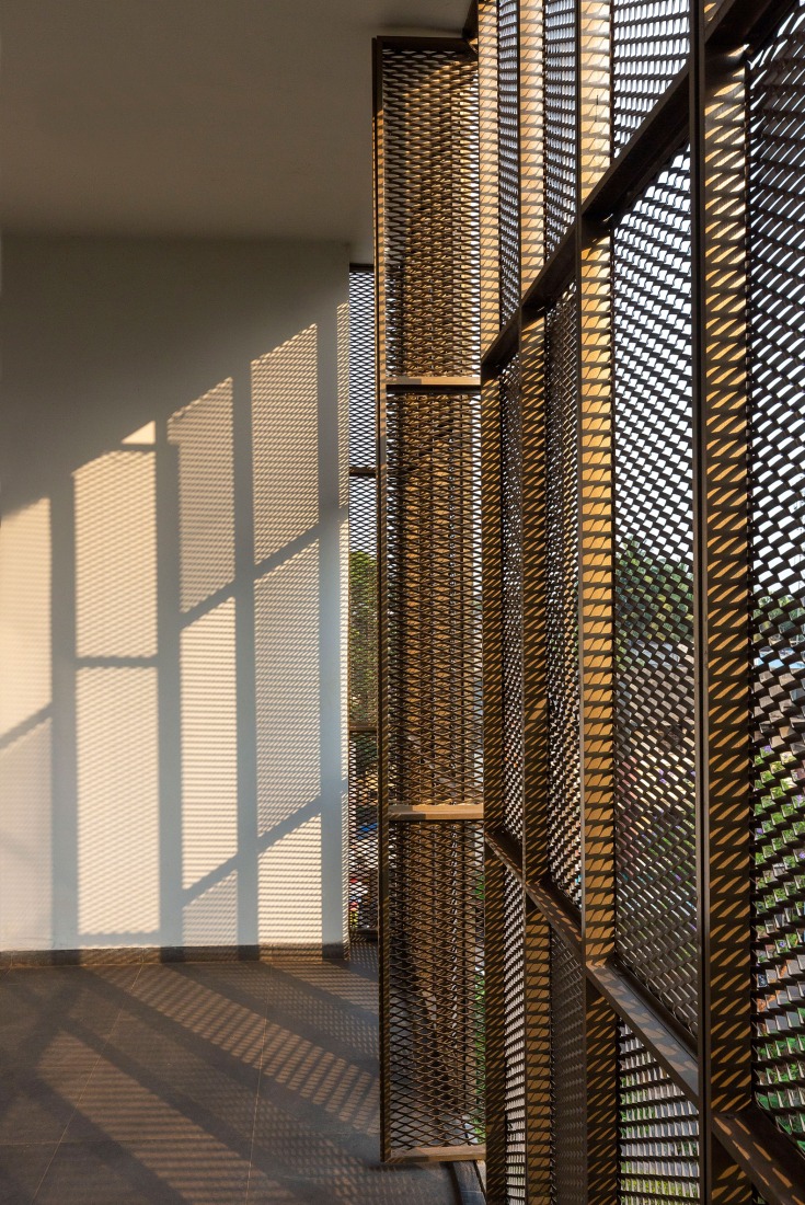 "Hoverspace" Extension to the KLE Society Head Office by Thirdspace. Photograph by Suryan and Dang.