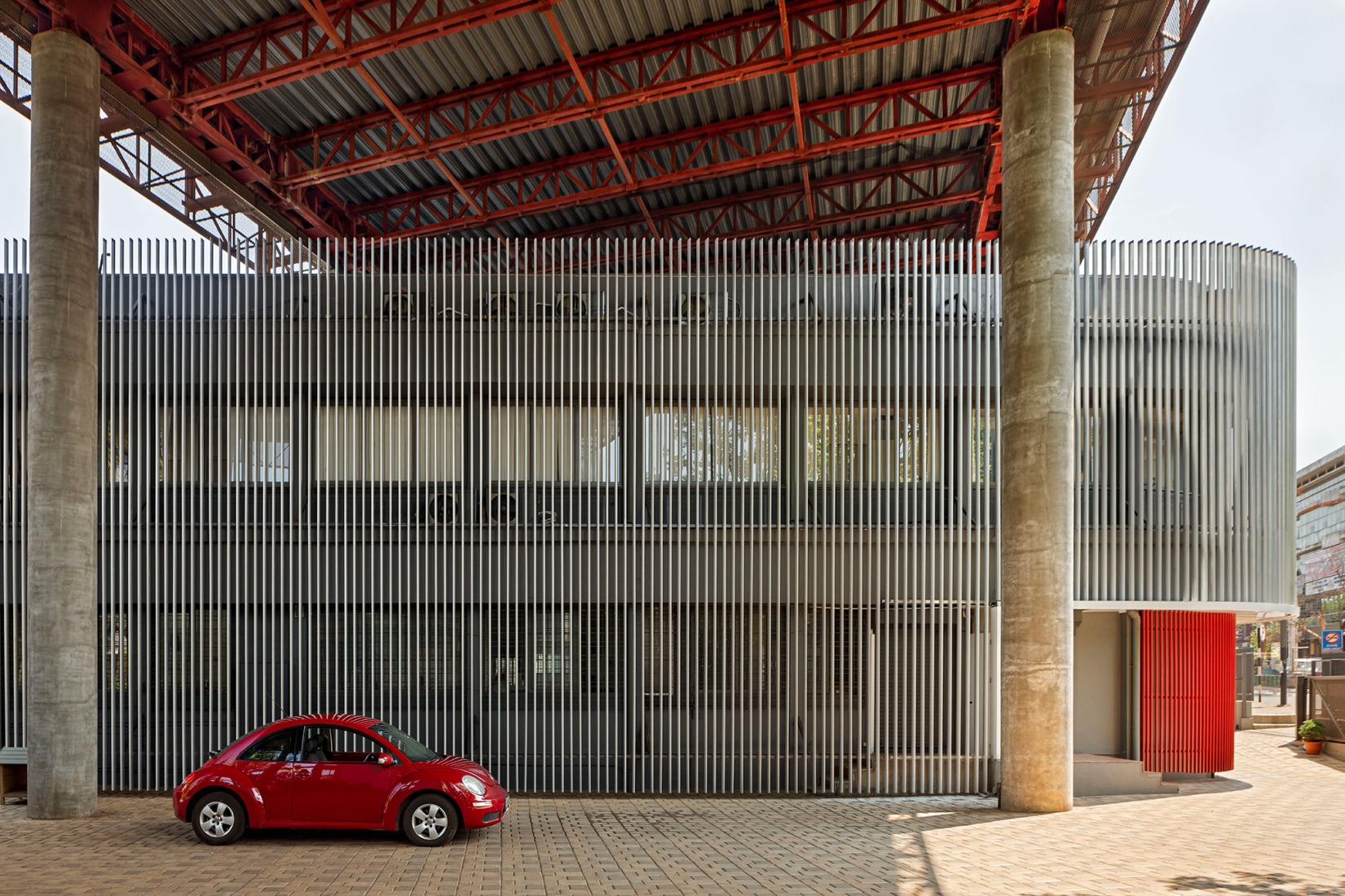 "Hoverspace" Extension to the KLE Society Head Office by Thirdspace. Photograph by Andre J Fanthome.