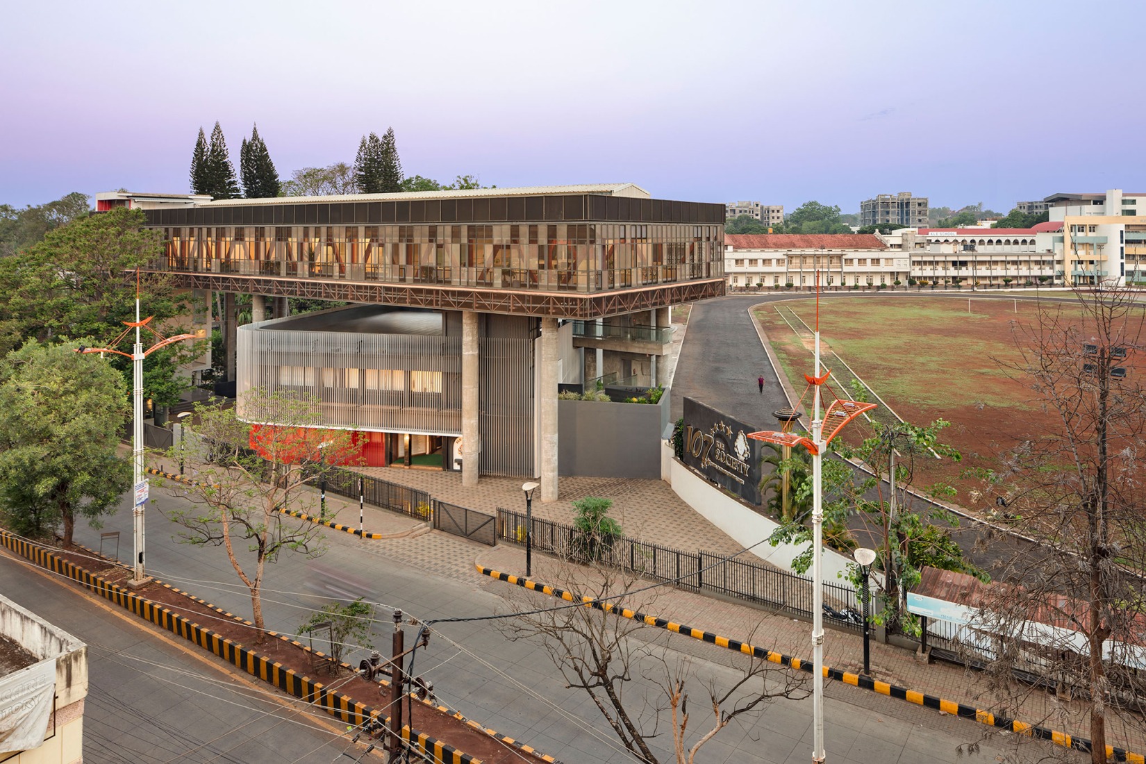 "Hoverspace" Extension to the KLE Society Head Office by Thirdspace. Photograph by Andre J Fanthome.