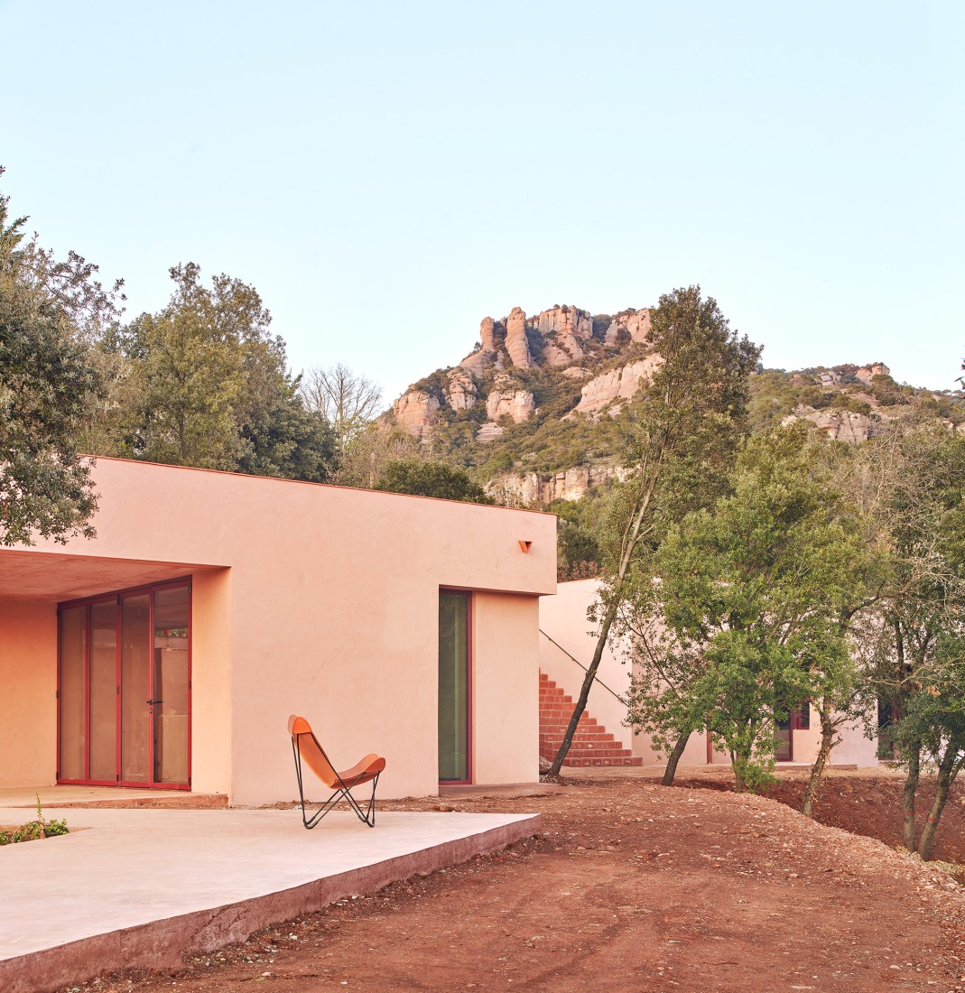 "Casa Sota la Mola" by Twobo. Photograph by José Hevia.